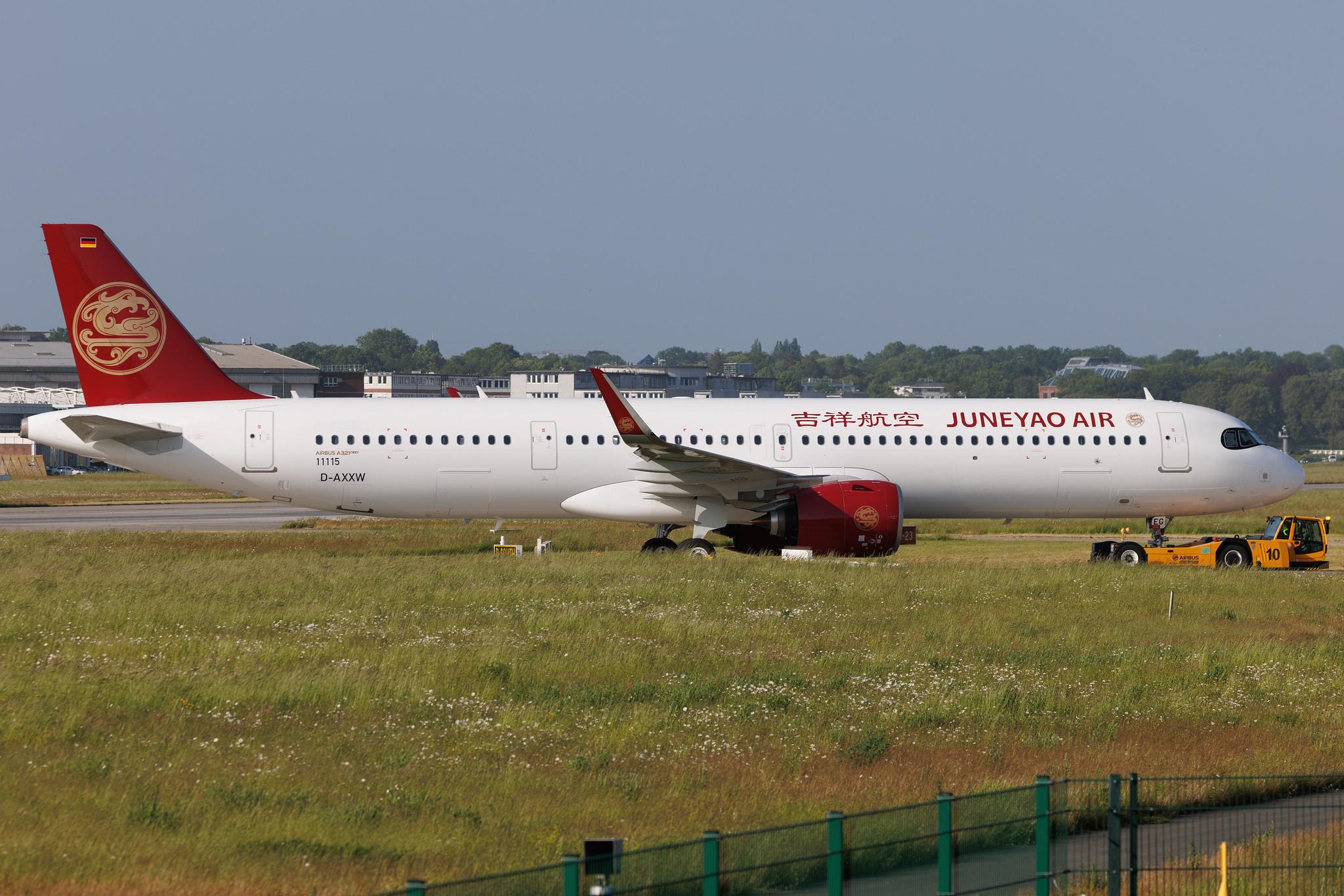 Hamburg Finkenwerder: Juneyao Airlines (HO / DKH) | Airbus A321-271NX A21N | D-AXXW | MSN 11115