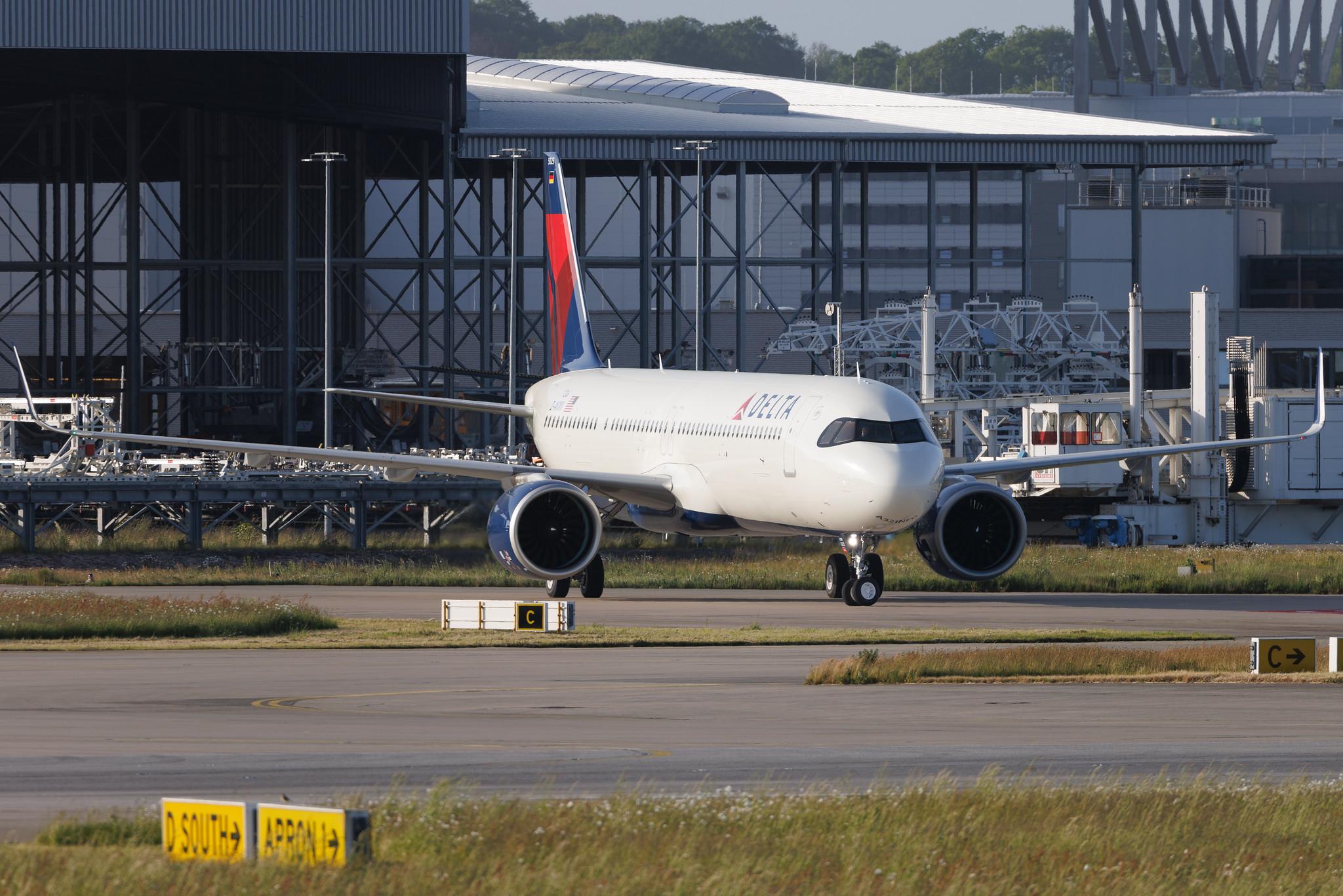 Hamburg Finkenwerder: Delta Air Lines (DL / DAL) | Airbus A321-271NX A21N | D-AVXV | N525DA | MSN 11246