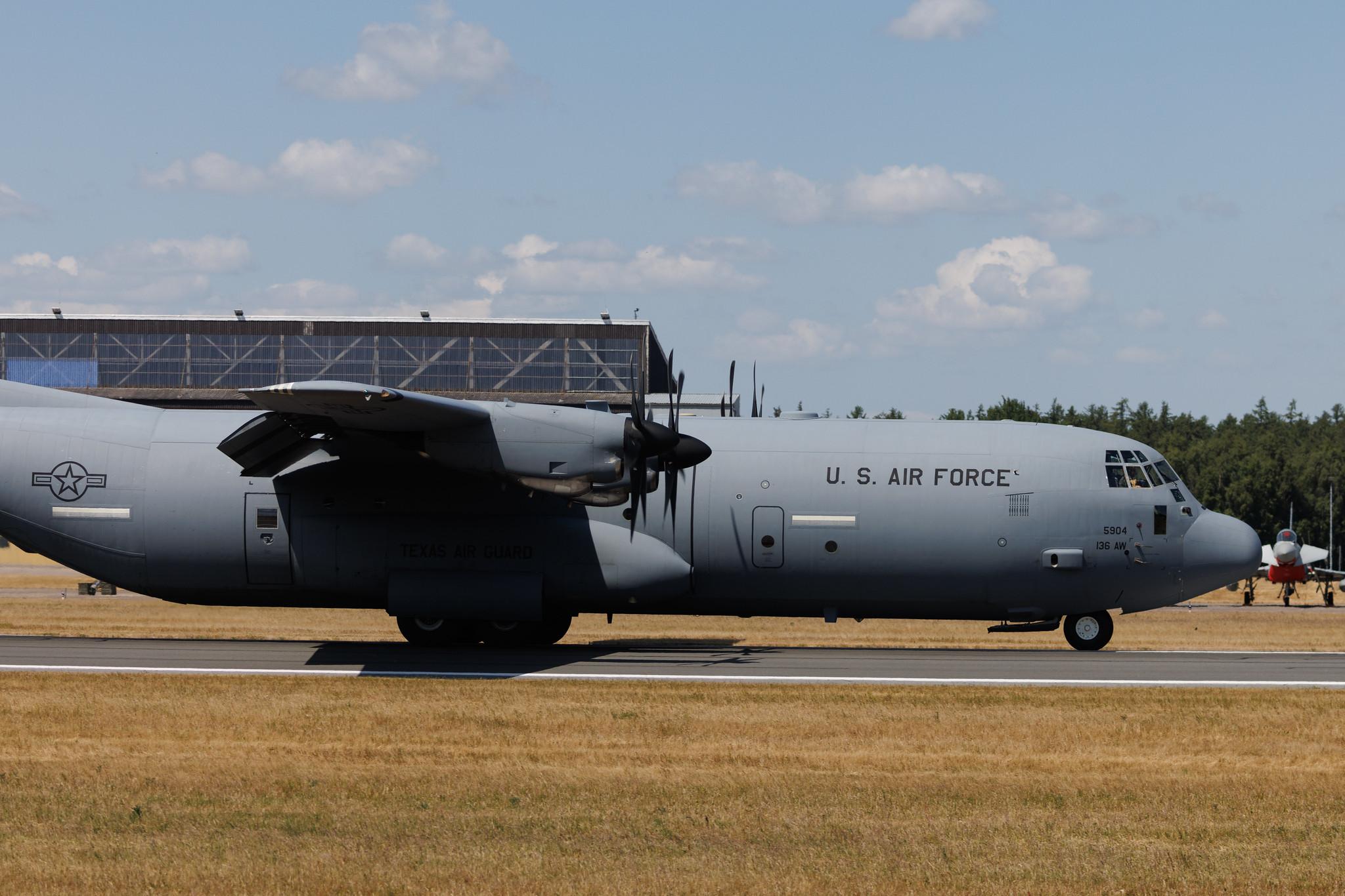 Fliegerhorst Hohn: United States Air Force (USAF) | Lockheed Martin C-130J-30 Hercules C130 | 17-5904 | MSN 382-5904