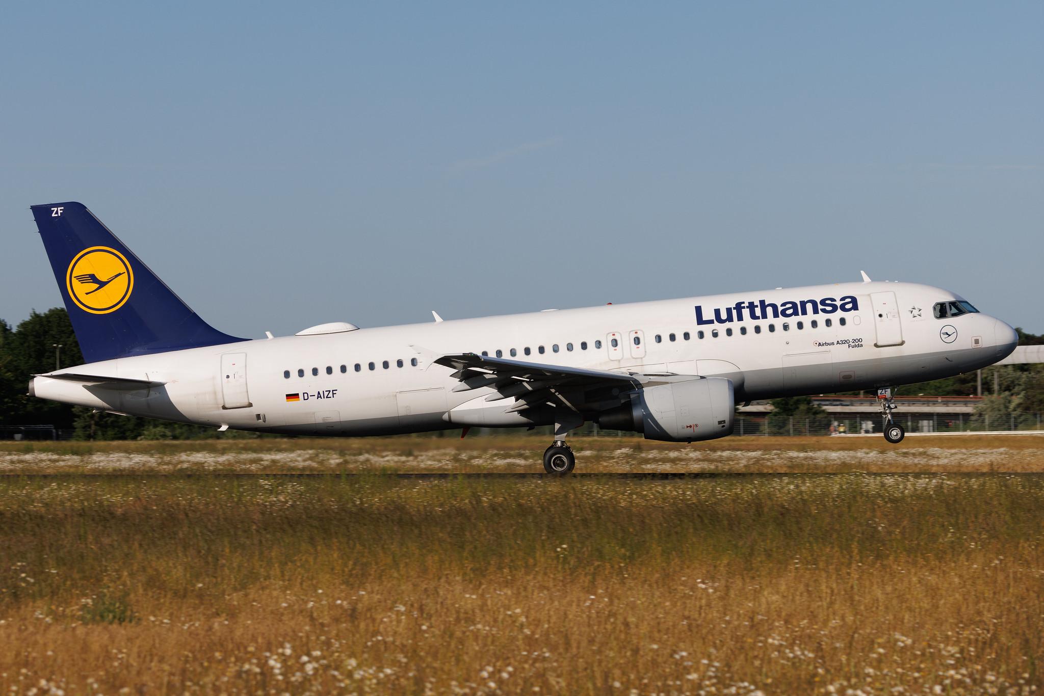 Hamburg Airport: Lufthansa (LH / DLH) | Airbus A320-214 A320 | D-AIZF | MSN 4289
