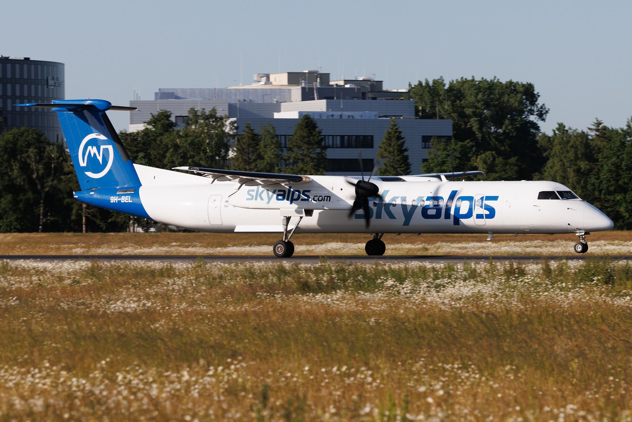 Hamburg Airport: SkyAlps | De Havilland Canada Dash 8-400 DH8D | 9H-BEL | MSN 4230