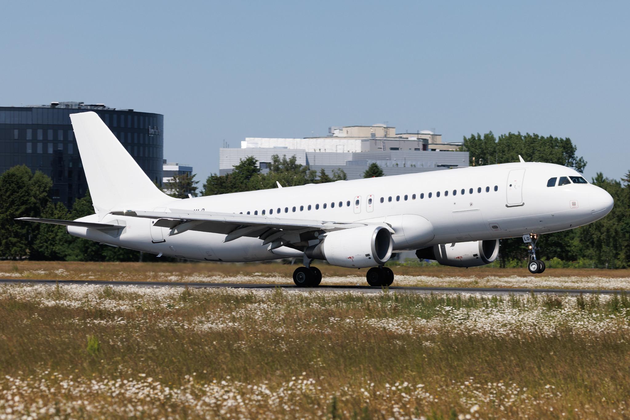 Hamburg Airport: Air Malta (KM / AMC) | Operator: Avion Express Malta | Airbus A320-214 A320 | 9H-MLD | MSN 03601