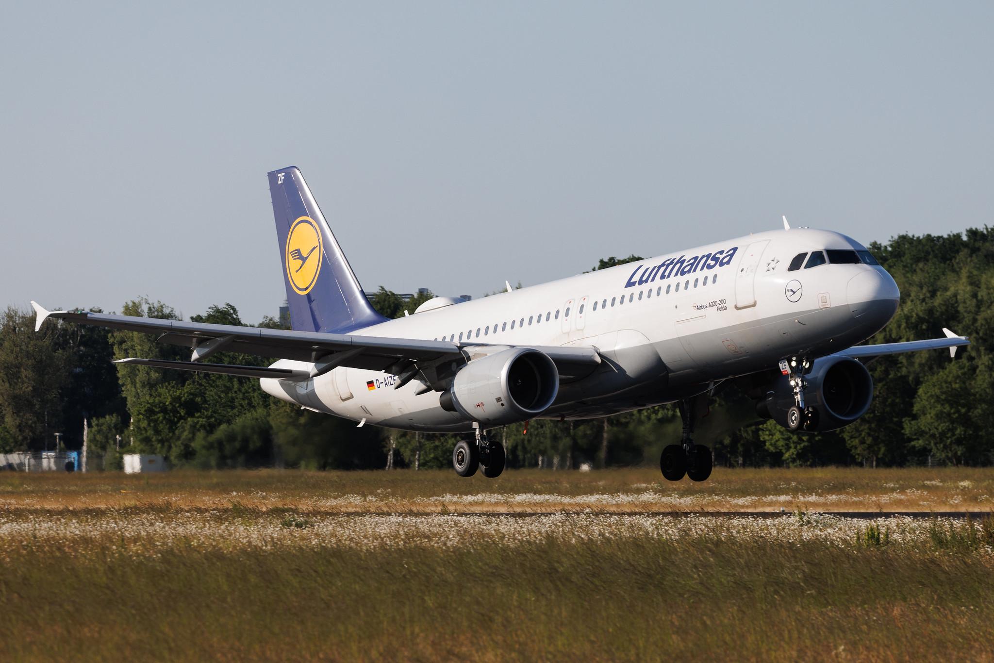 Hamburg Airport: Lufthansa (LH / DLH) | Airbus A320-214 A320 | D-AIZF | MSN 4289