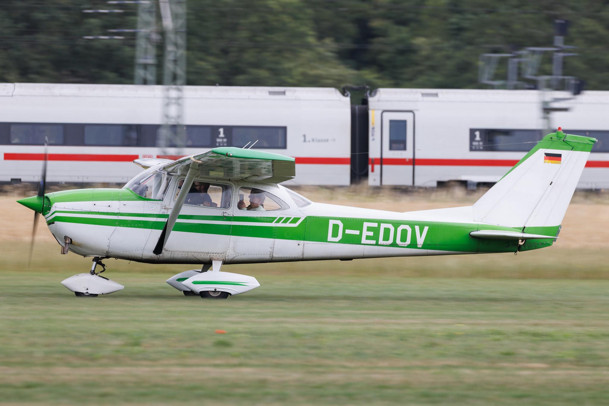Flugplatz Bienenfarm: Private owner | Reims F172G Skyhawk C172 | D-EDOV | MSN F1720227