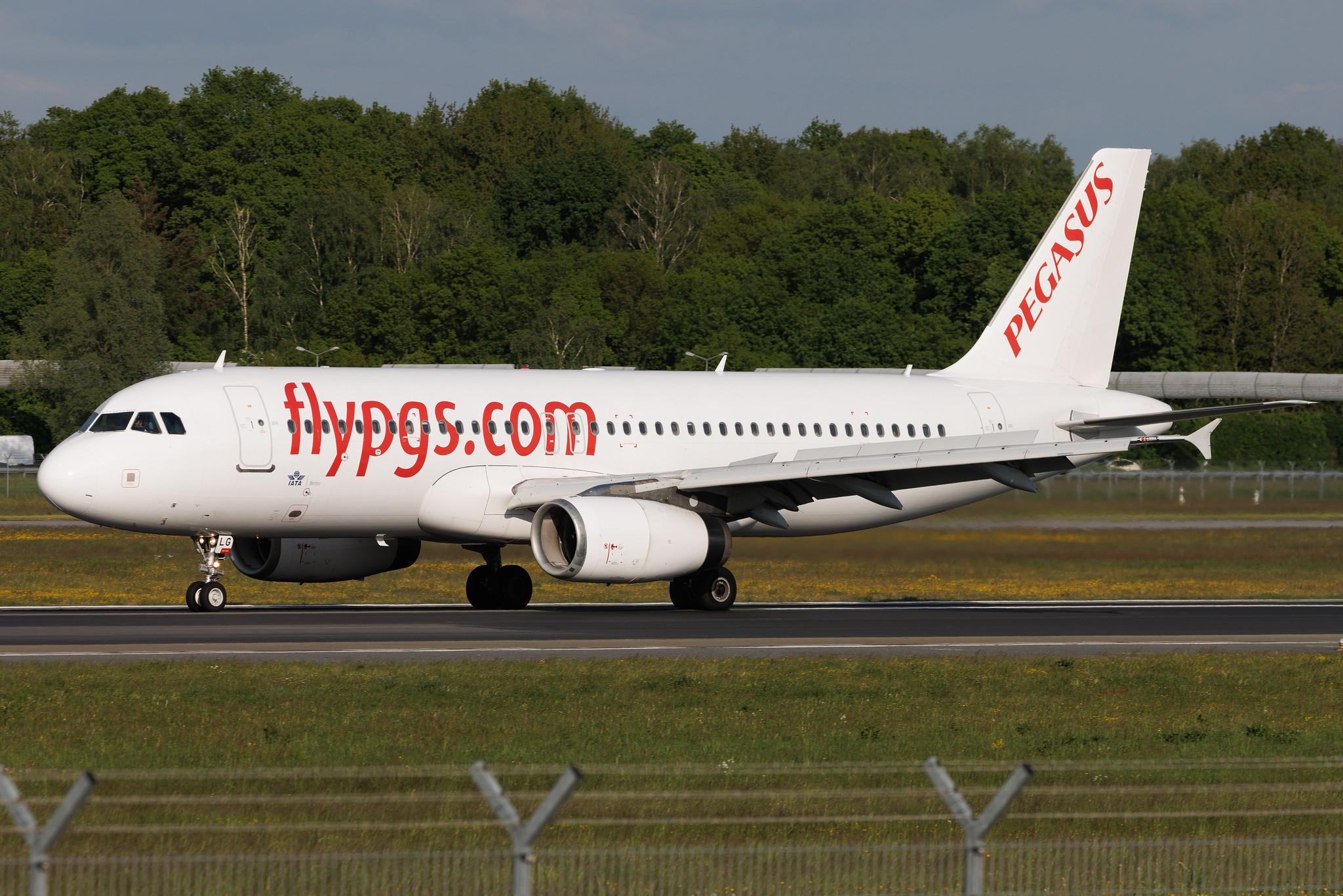Hamburg Airport: Pegasus (PC / PGT) | Operator: Avion Express | Airbus A320-232 A320 | LY-MLG | MSN 02863