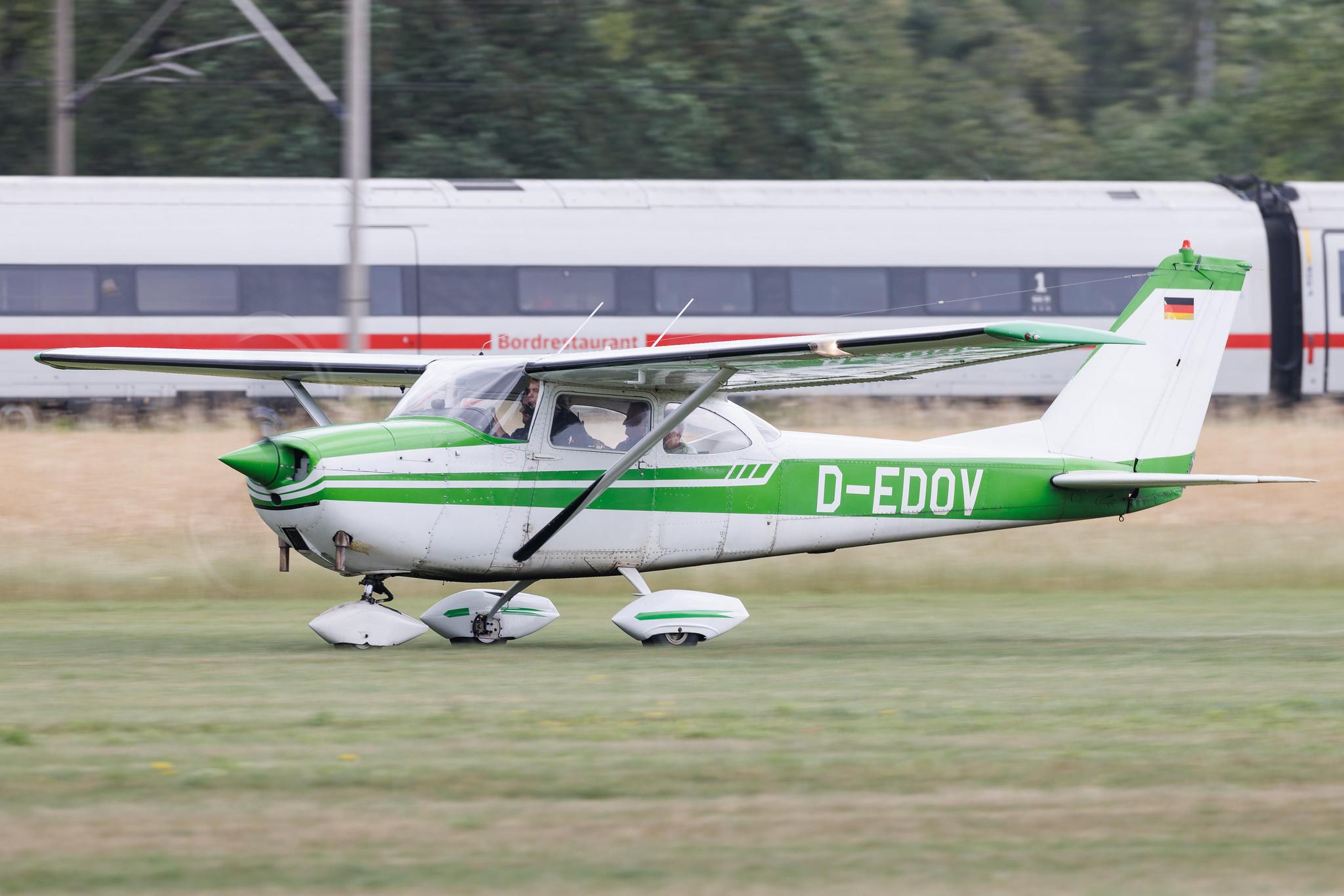 Flugplatz Bienenfarm: Private owner | Reims F172G Skyhawk C172 | D-EDOV | MSN F1720227