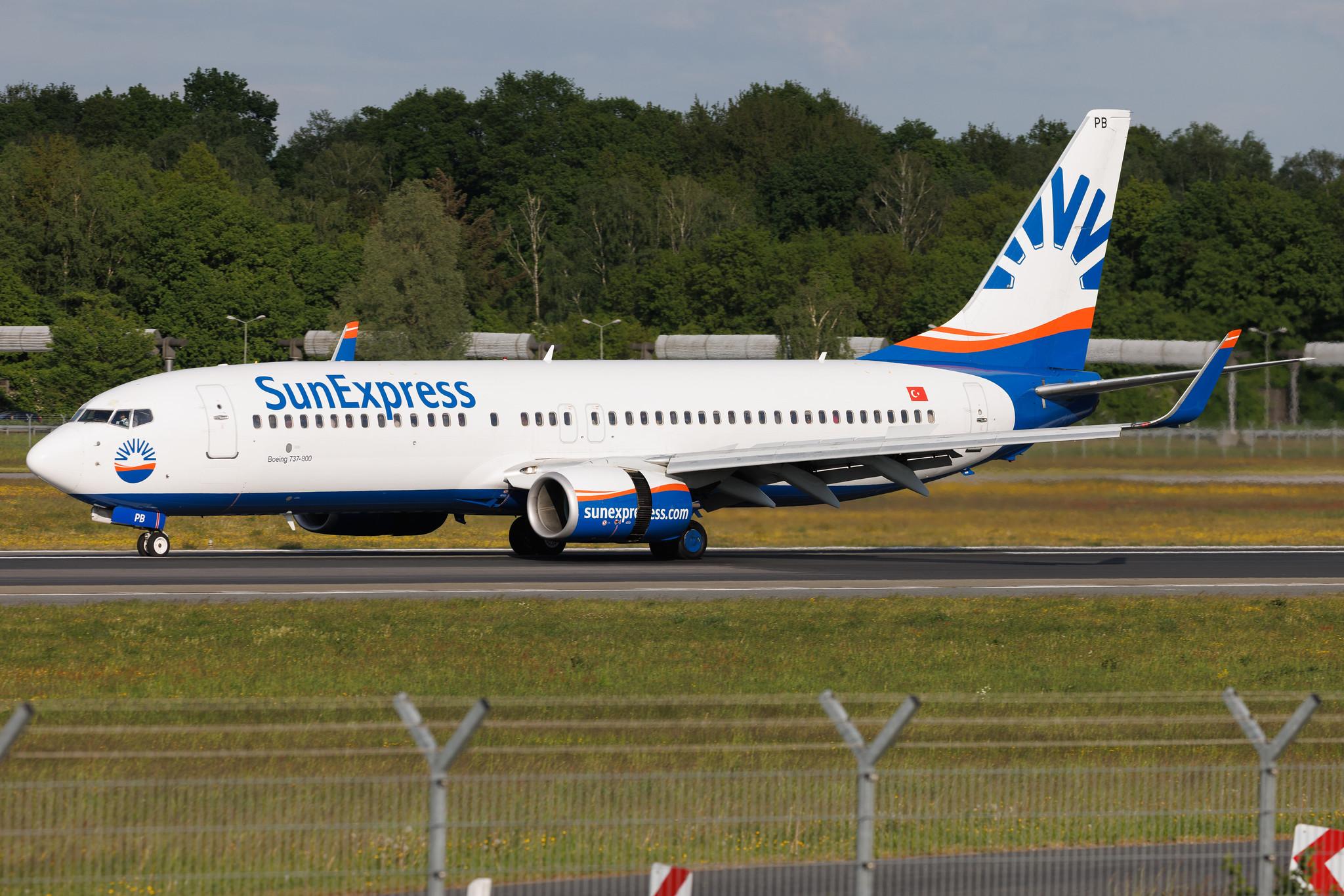 Hamburg Airport: SunExpress (XQ / SXS) | Boeing 737-86Q B738 | TC-SPB | MSN 30272
