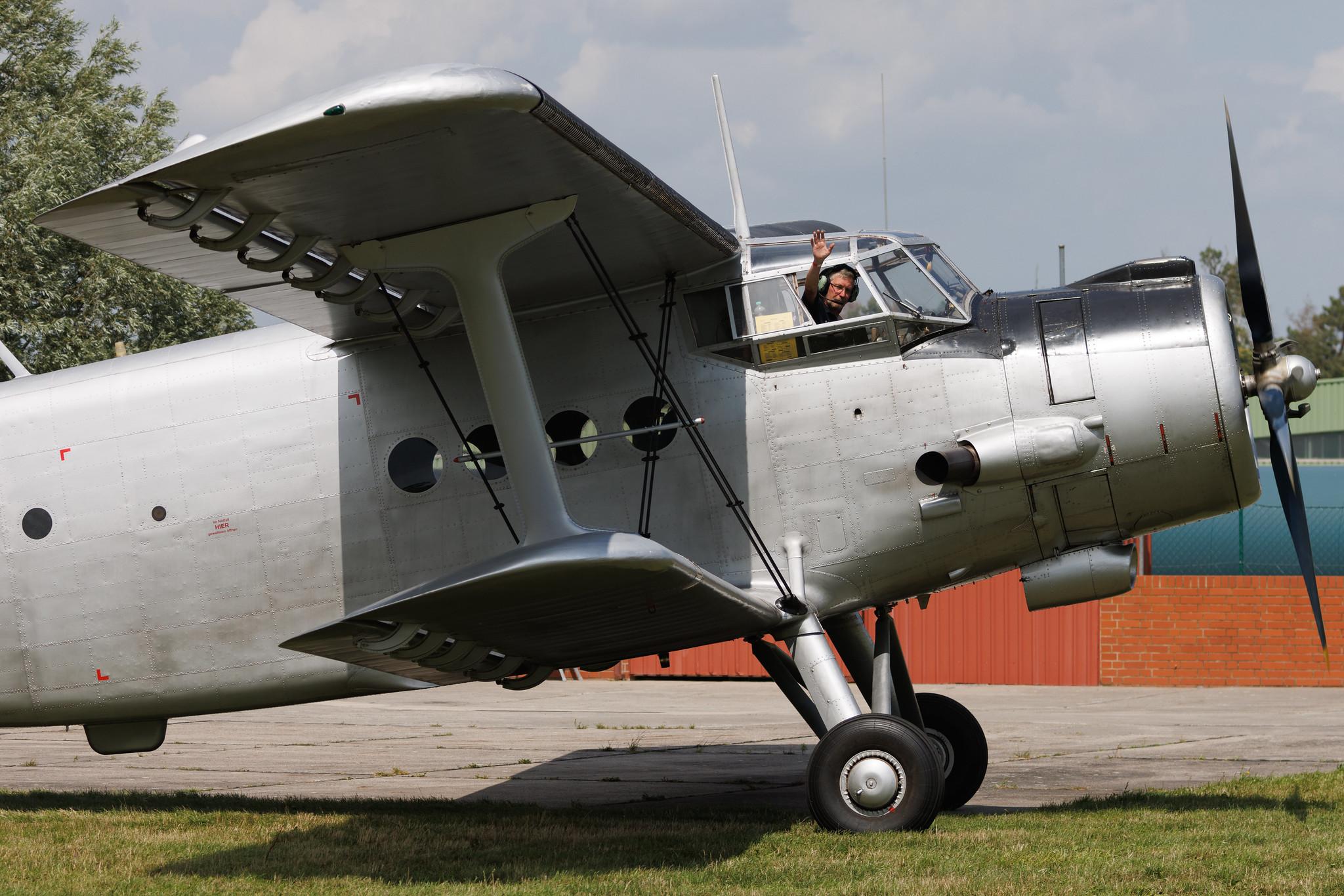 Flugplatz Bienenfarm: Private owner | Antonov An-2T AN2 | D-FOJN | MSN 1G166-39