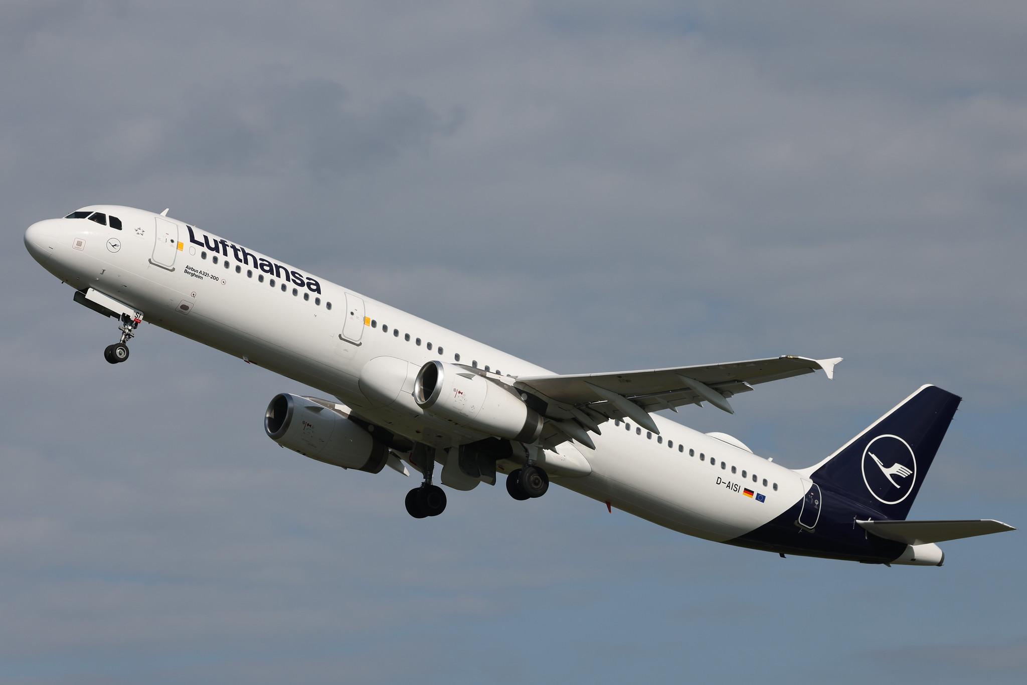 Hamburg Airport: Lufthansa (LH / DLH) | Airbus A321-231 A321 | D-AISI | MSN 3339