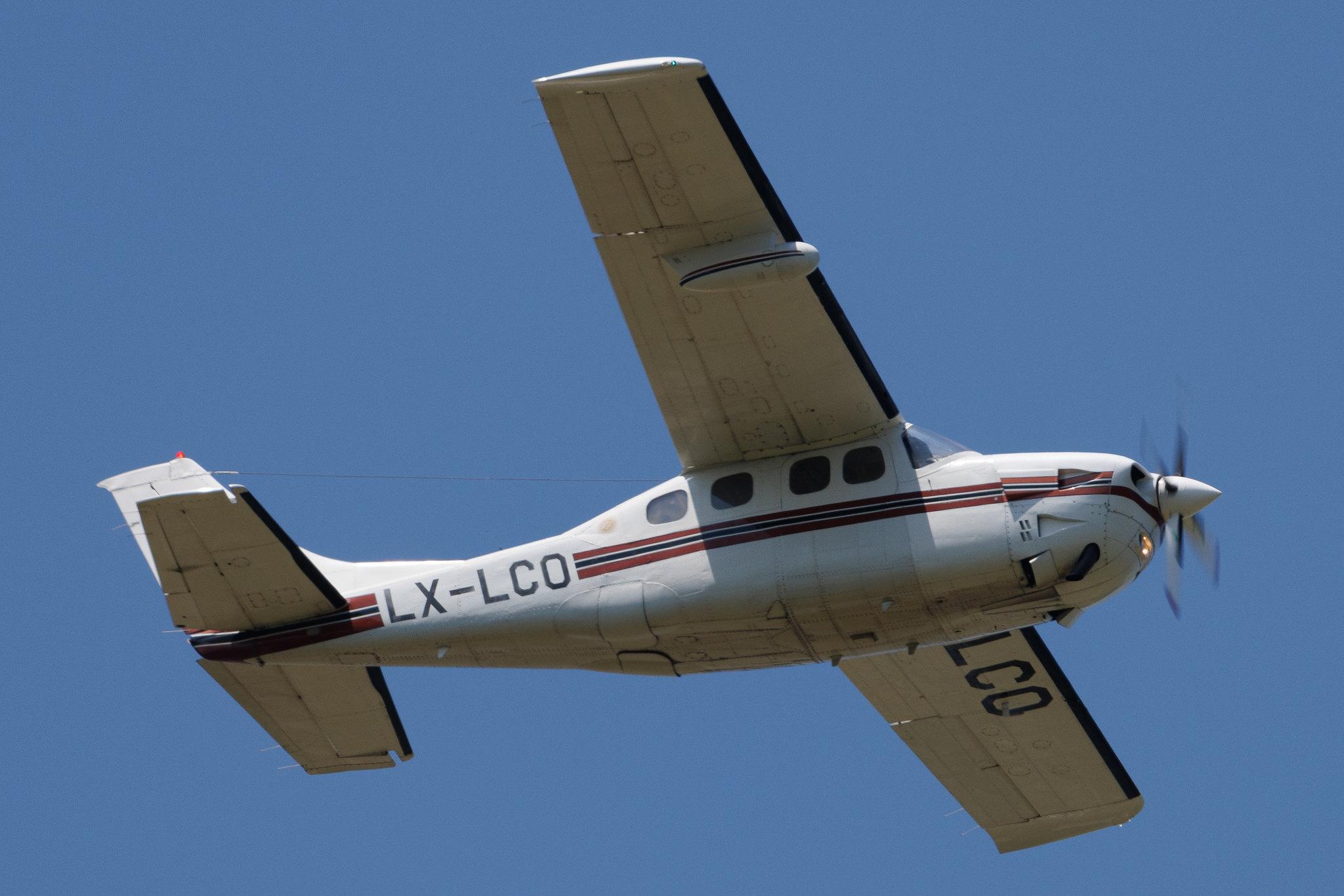 Luxembourg Findel Airport: Private owner | Cessna P210N Pressurized Centurion P210 | LX-LCO | MSN P21000104