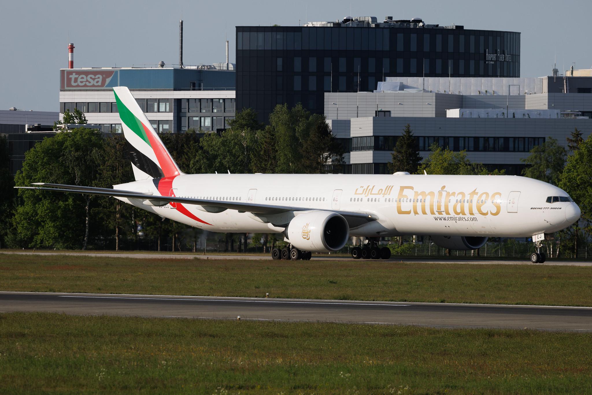 Hamburg Airport: Emirates (EK / UAE) | Boeing 777-31H(ER) B77W | A6-ECJ | MSN 35583