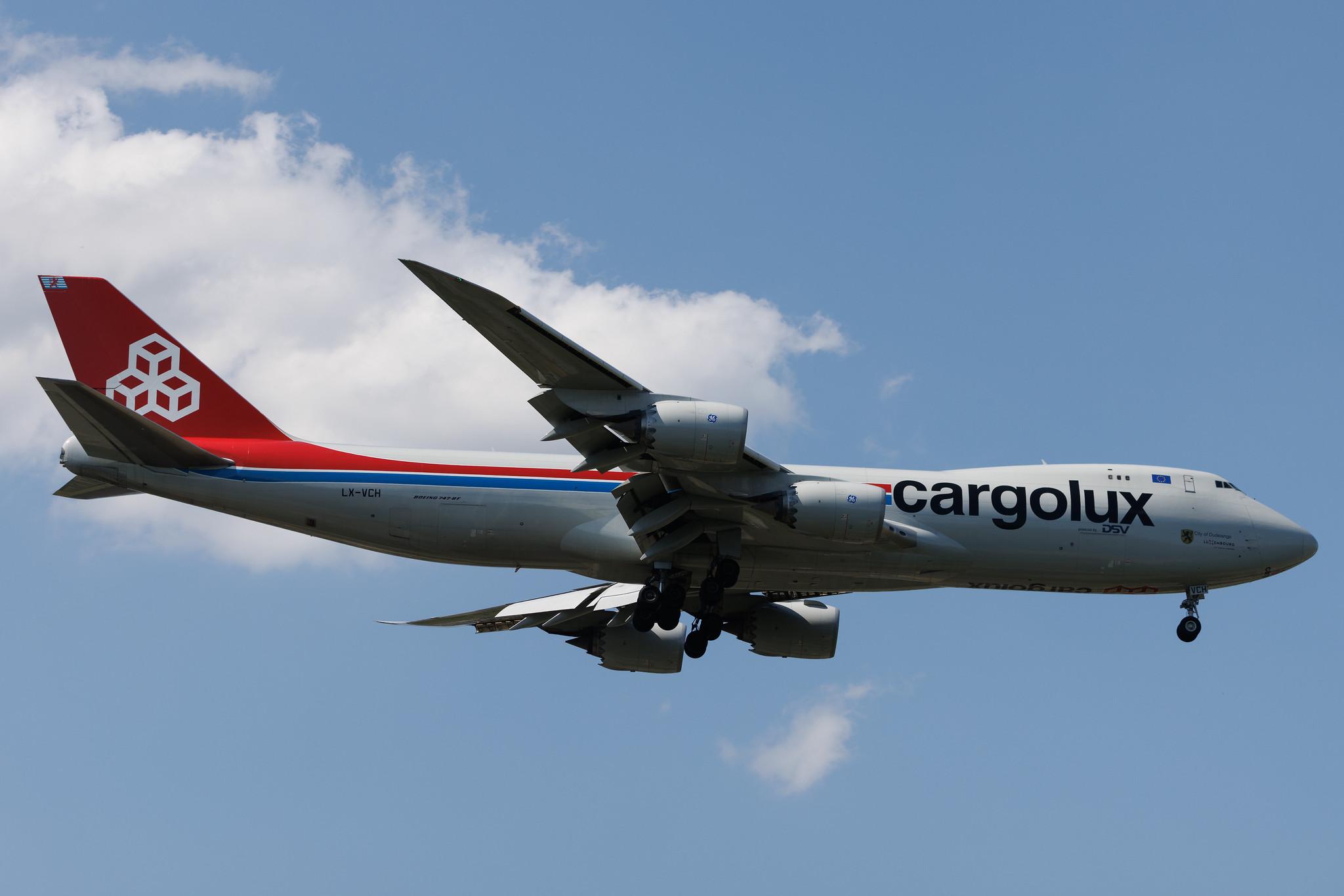 Luxembourg Findel Airport: Cargolux (CV / CLX) | Boeing 747-8R7F B748 | LX-VCH | MSN 35821