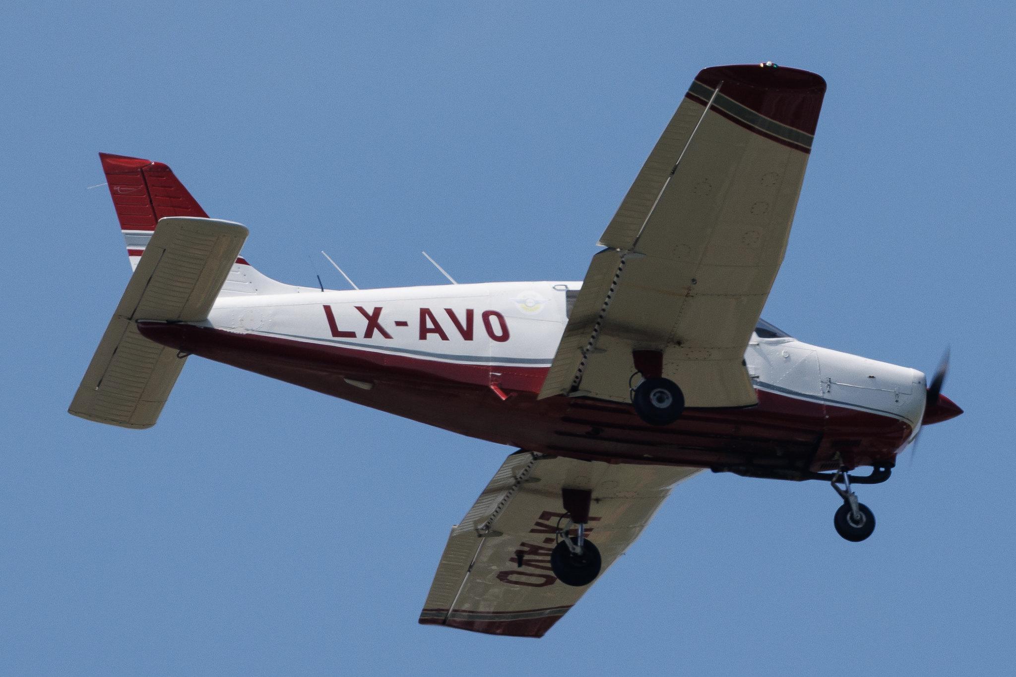Luxembourg Findel Airport: Private owner | Piper PA-28 161 Cadet P28A | LX-AVO | MSN 2841346
