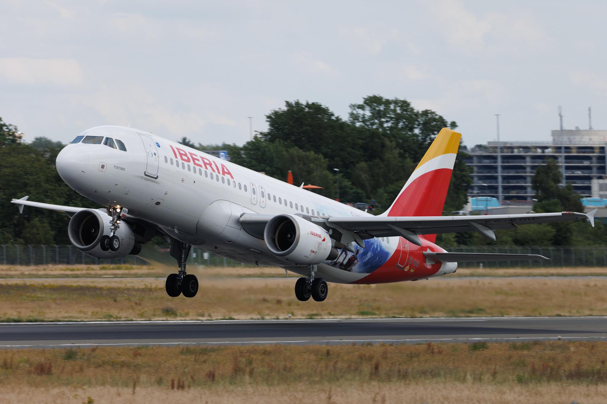 Hamburg Airport: Iberia (IB / IBE) | Airbus A320-214 A320 | EC-KOH | MSN 2248