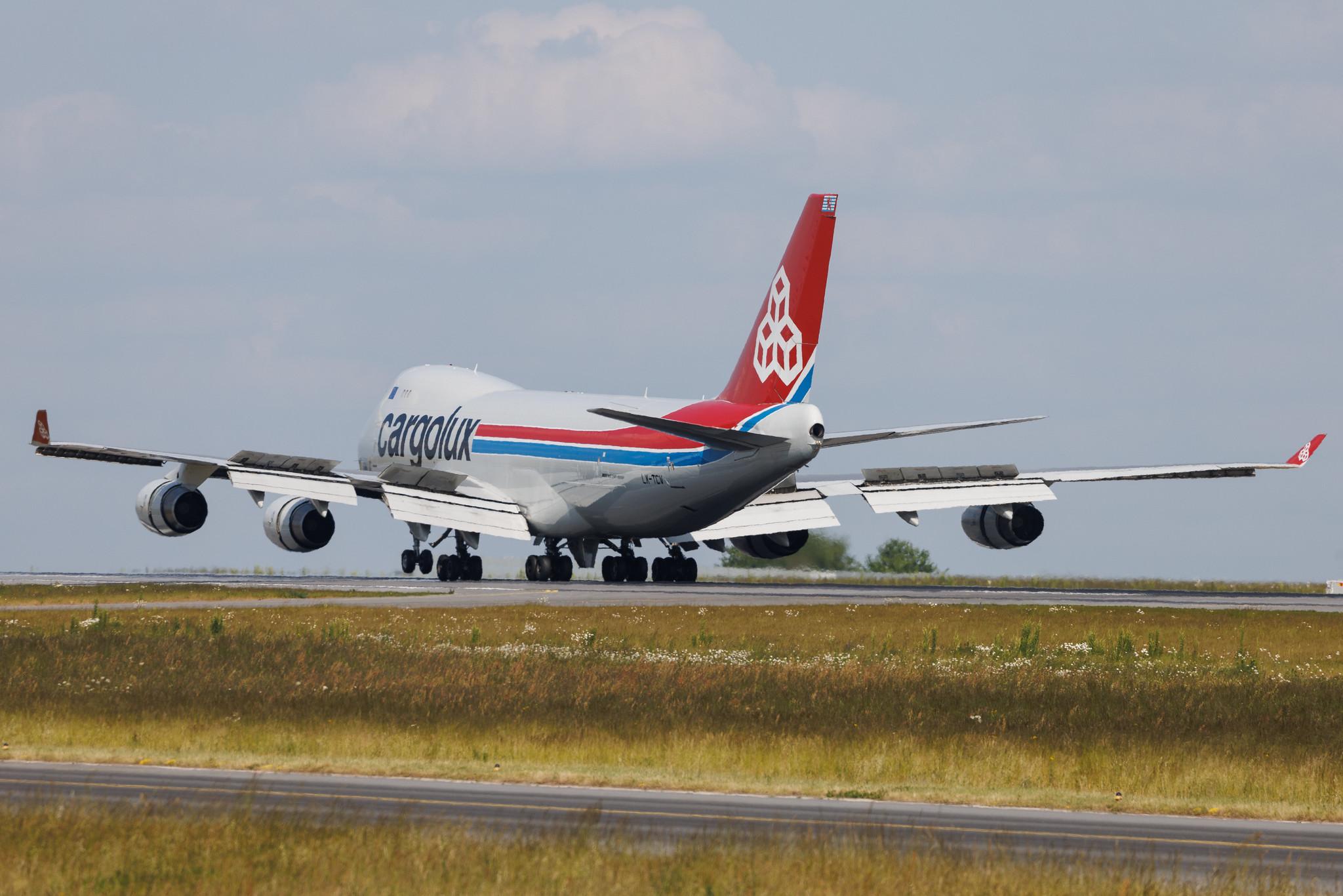 Luxembourg Findel Airport: Cargolux Italia (C8 / ICV) | Boeing 747-4R7(F) B744 | LX-TCV | MSN 30401