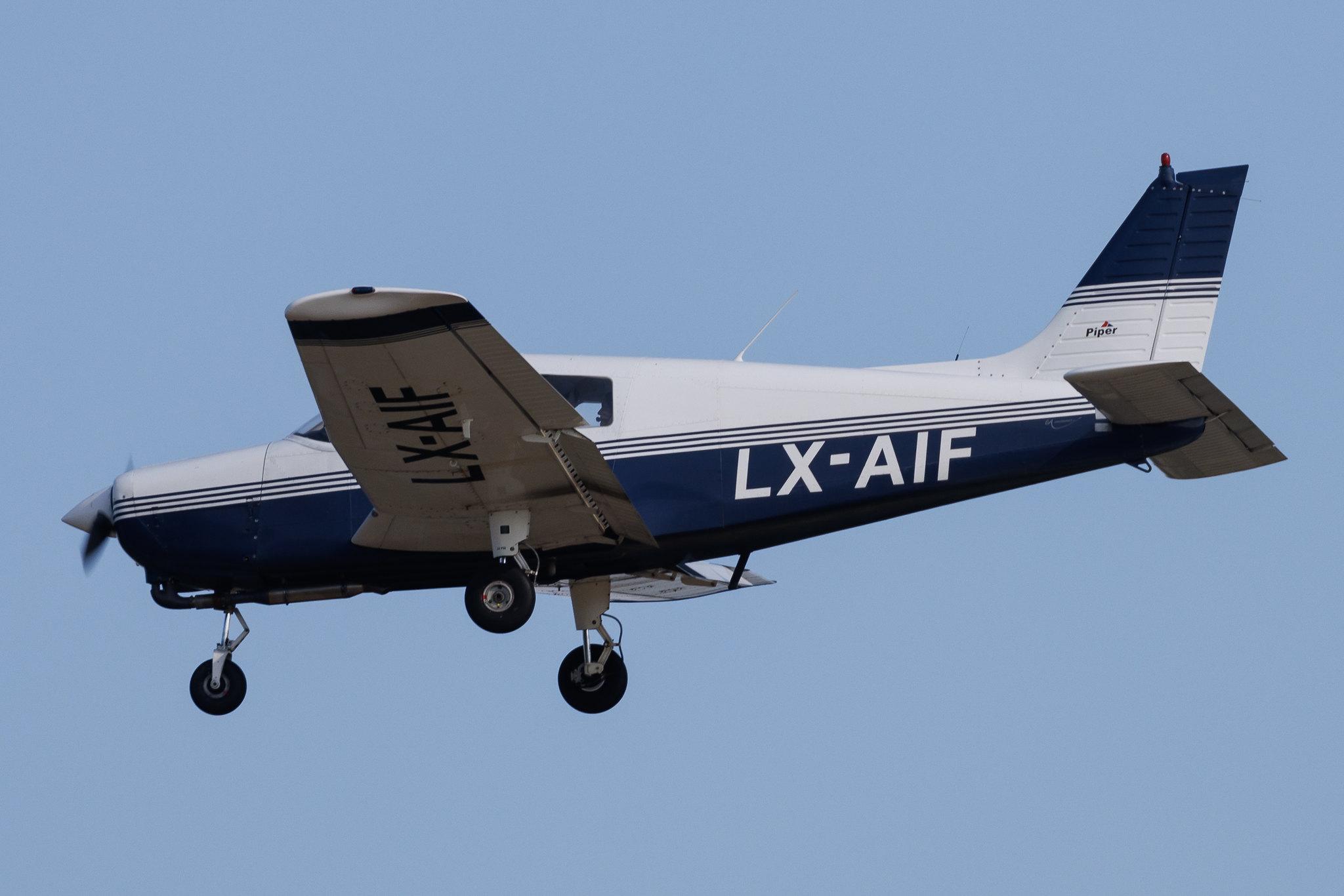Luxembourg Findel Airport: Private owner | Piper PA-28-161 Cadet P28A | LX-AIF | MSN 28-41173