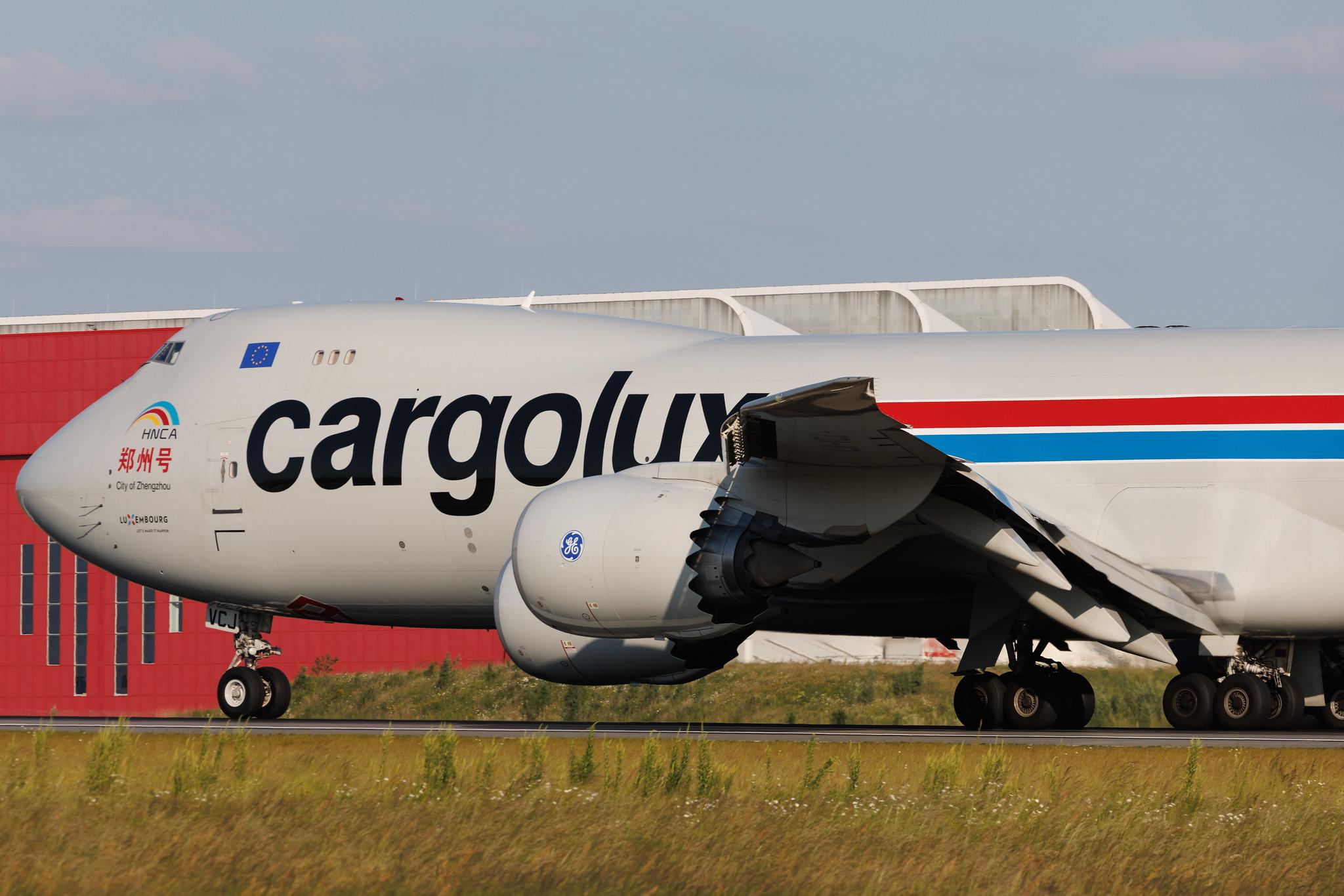 Luxembourg Findel Airport: Cargolux (CV / CLX) | Boeing 747-8R7F B748 | LX-VCJ | MSN 38077
