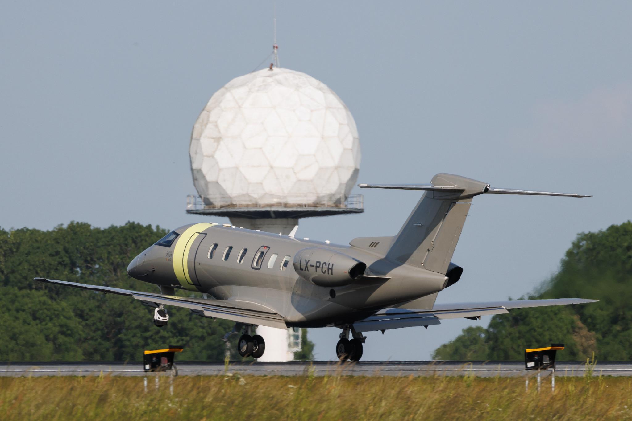 Luxembourg Findel Airport: Jetfly Aviation (/ JFA) | Pilatus PC-24 PC24 | LX-PCH | MSN 255