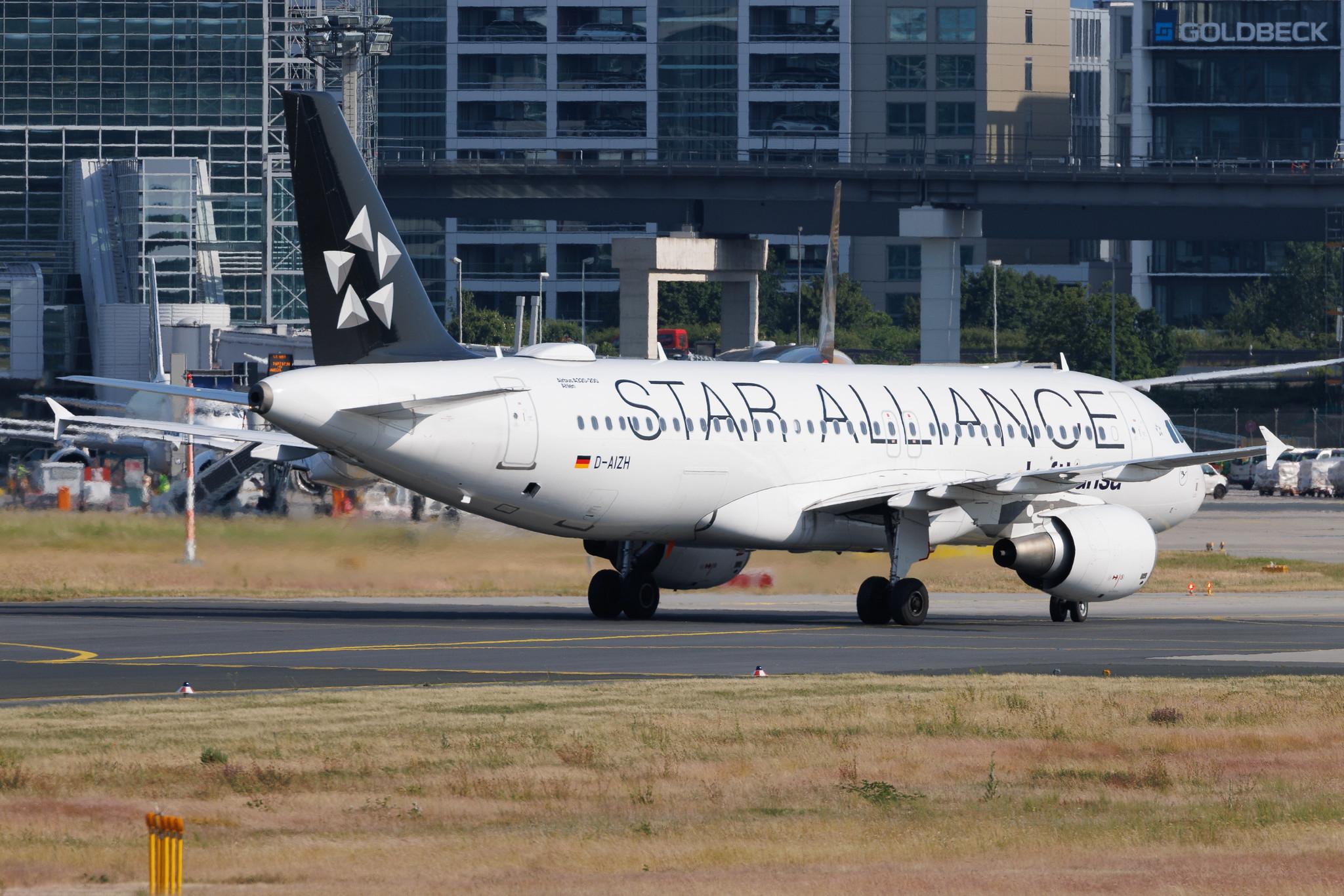 Frankfurt Airport: Lufthansa (LH / DLH) | Livery: Star Alliance Livery | Airbus A320-214 A320 | D-AIZH | MSN 4363