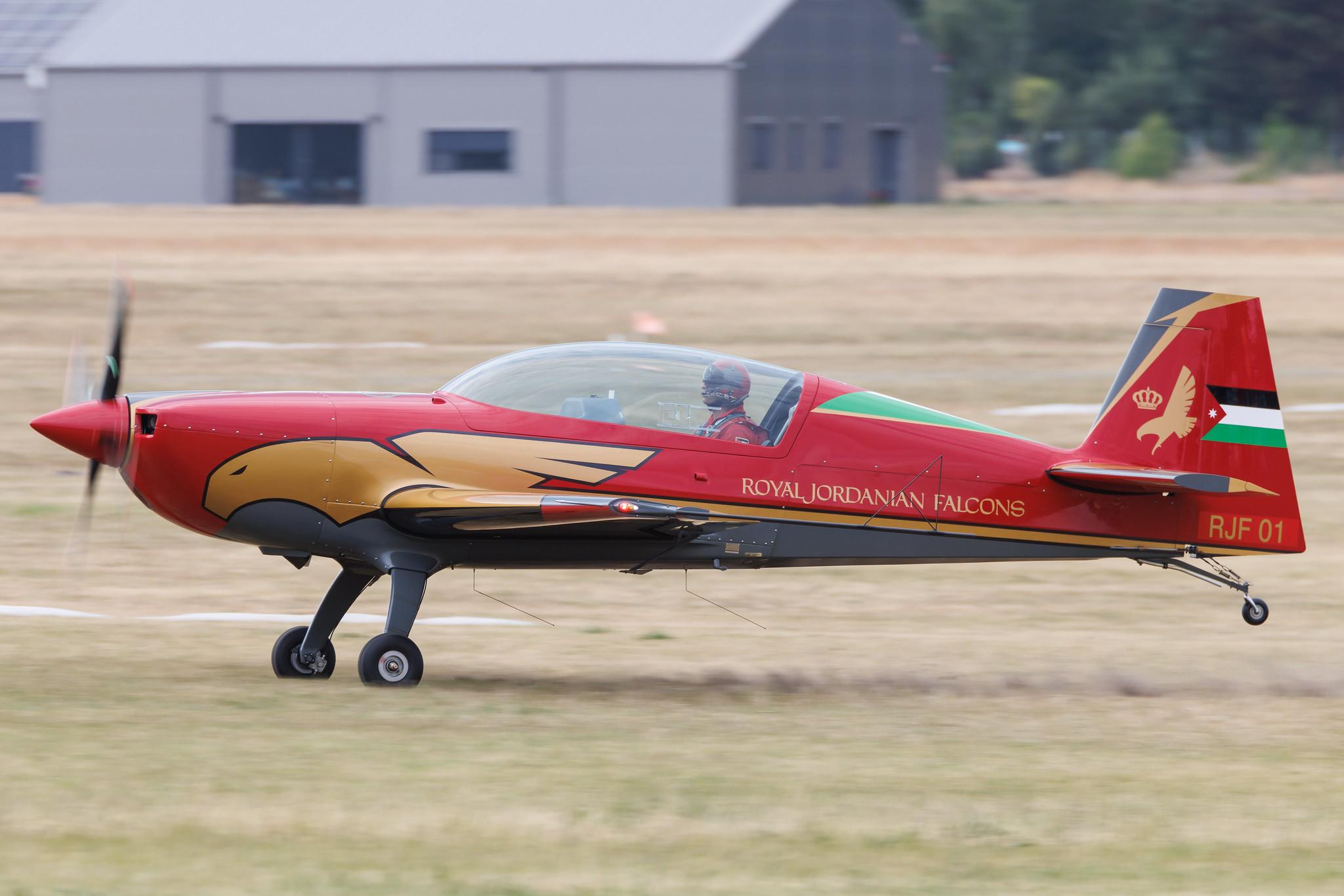 ANTIDOTUM Airshow Leszno: Royal Jordanian Falcons | Extra EA-330LX | RJF01 | MSN LC069