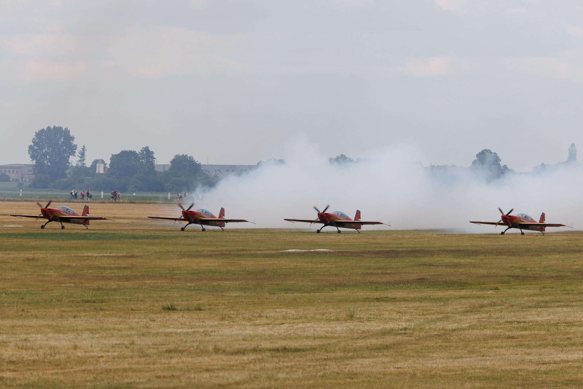 ANTIDOTUM Airshow Leszno: Royal Jordanian Falcons | Extra EA-330LX | RJF01 | MSN LC069