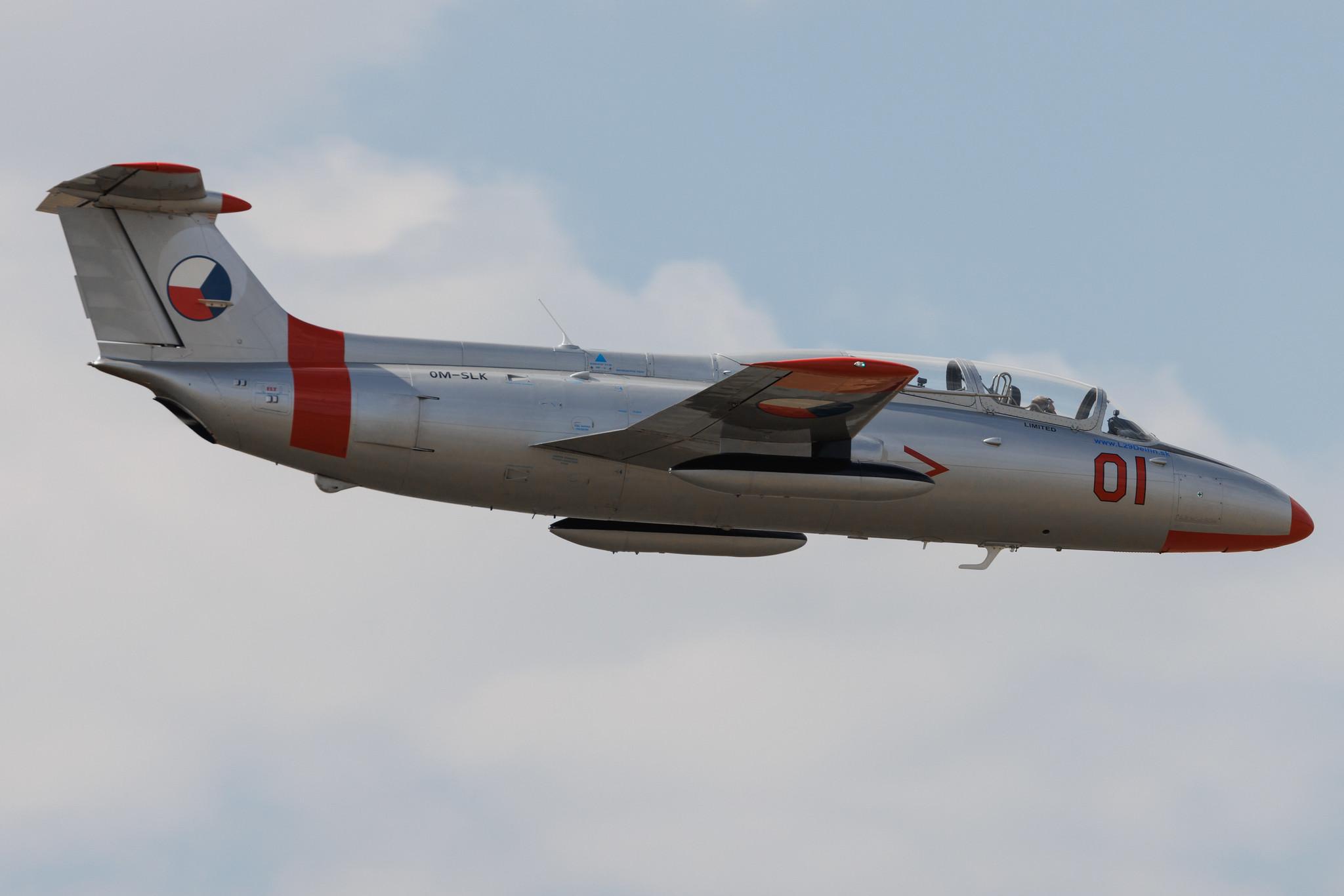 ANTIDOTUM Airshow Leszno: Private owner | Aero L-29 Delfin L29 | OM-SLK | MSN 294645