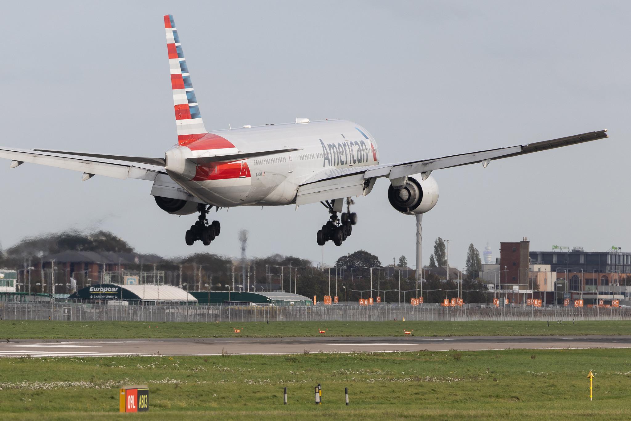 London Heathrow: American Airlines (AA / AAL) | Boeing 777-223(ER) B772 | N760AN | MSN 31477