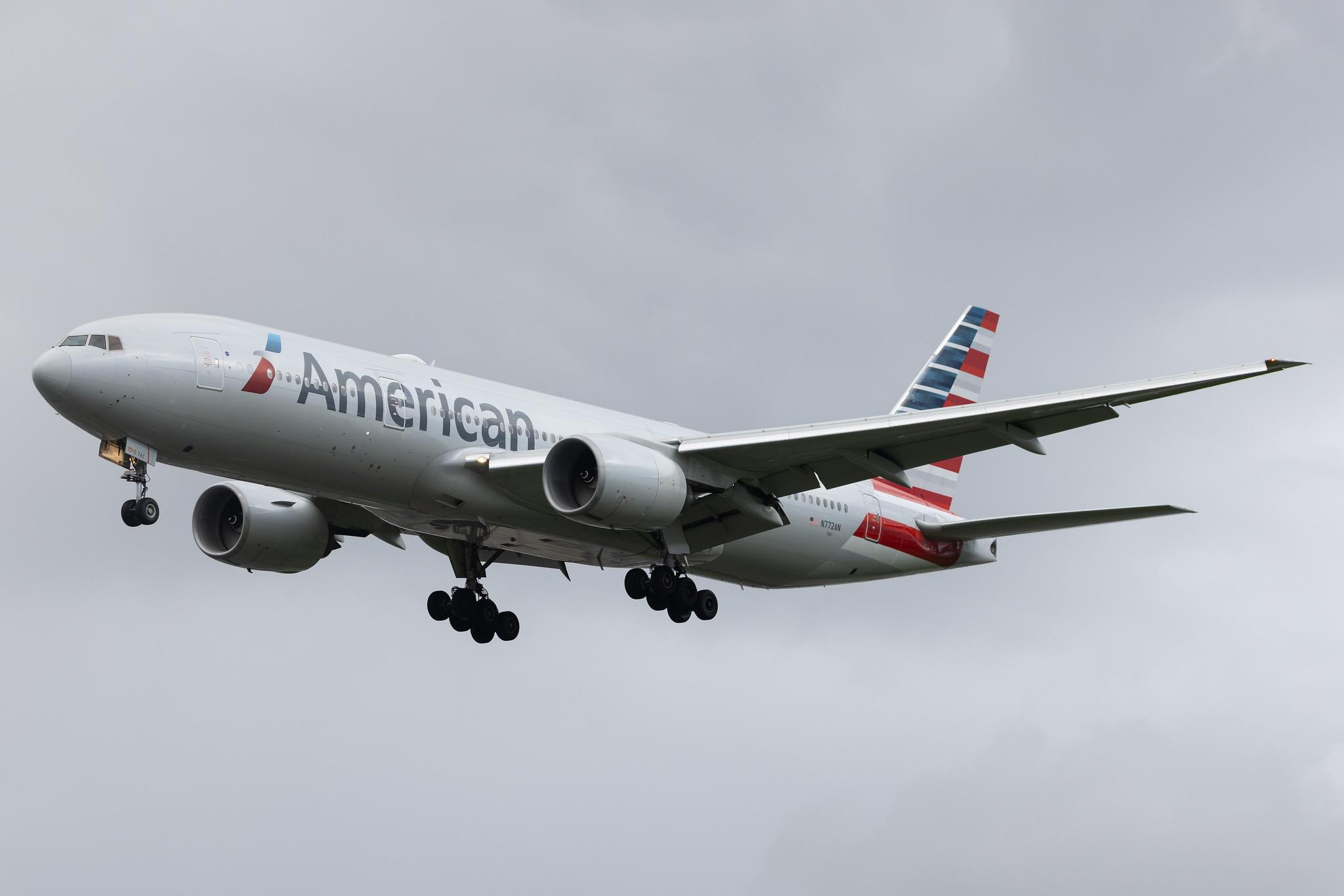London Heathrow: American Airlines (AA / AAL) | Boeing 777-223(ER) B772 | N772AN | MSN 29580