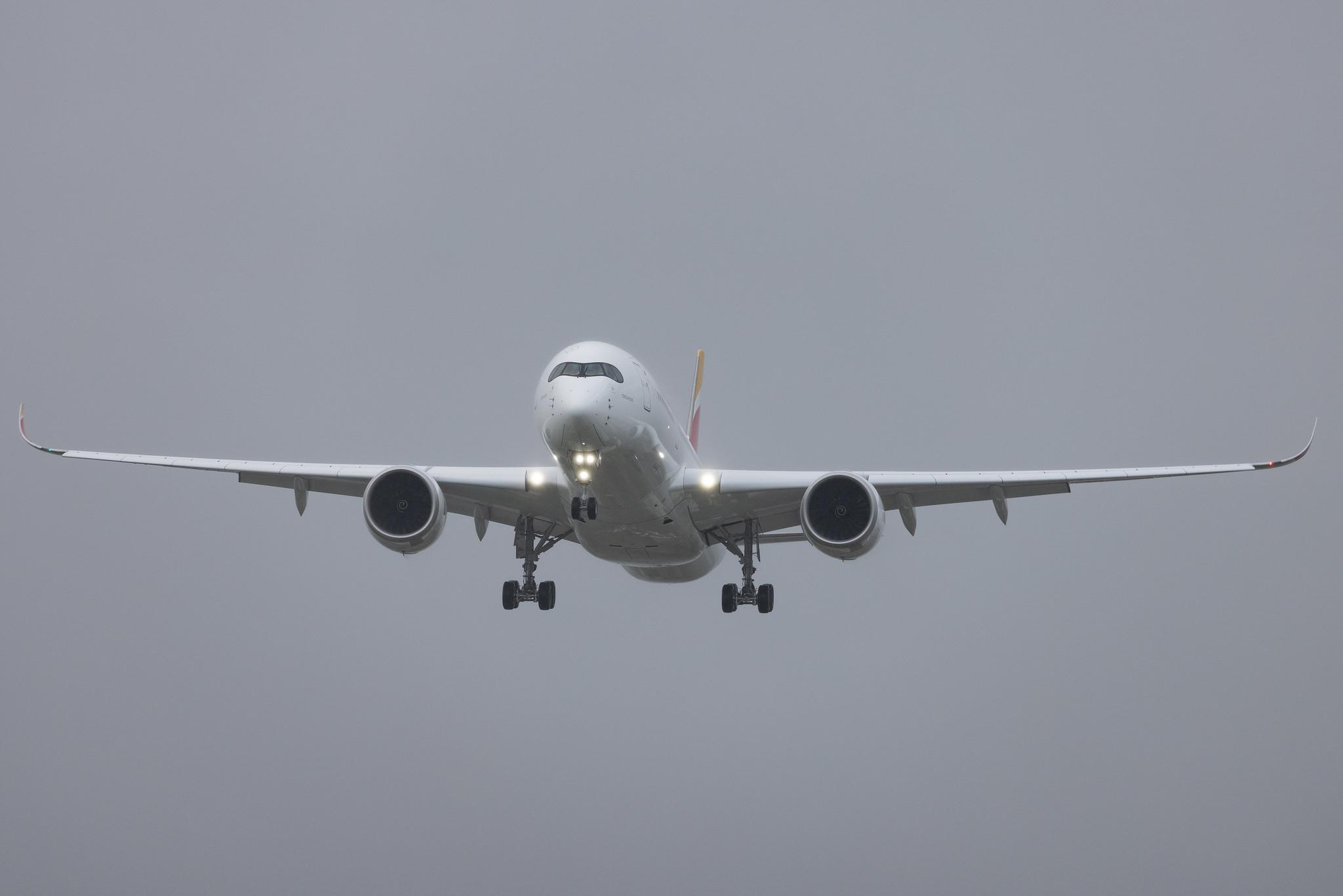 London Heathrow: Iberia (IB / IBE) | Airbus A350-941 A359 | EC-NVR | MSN 549