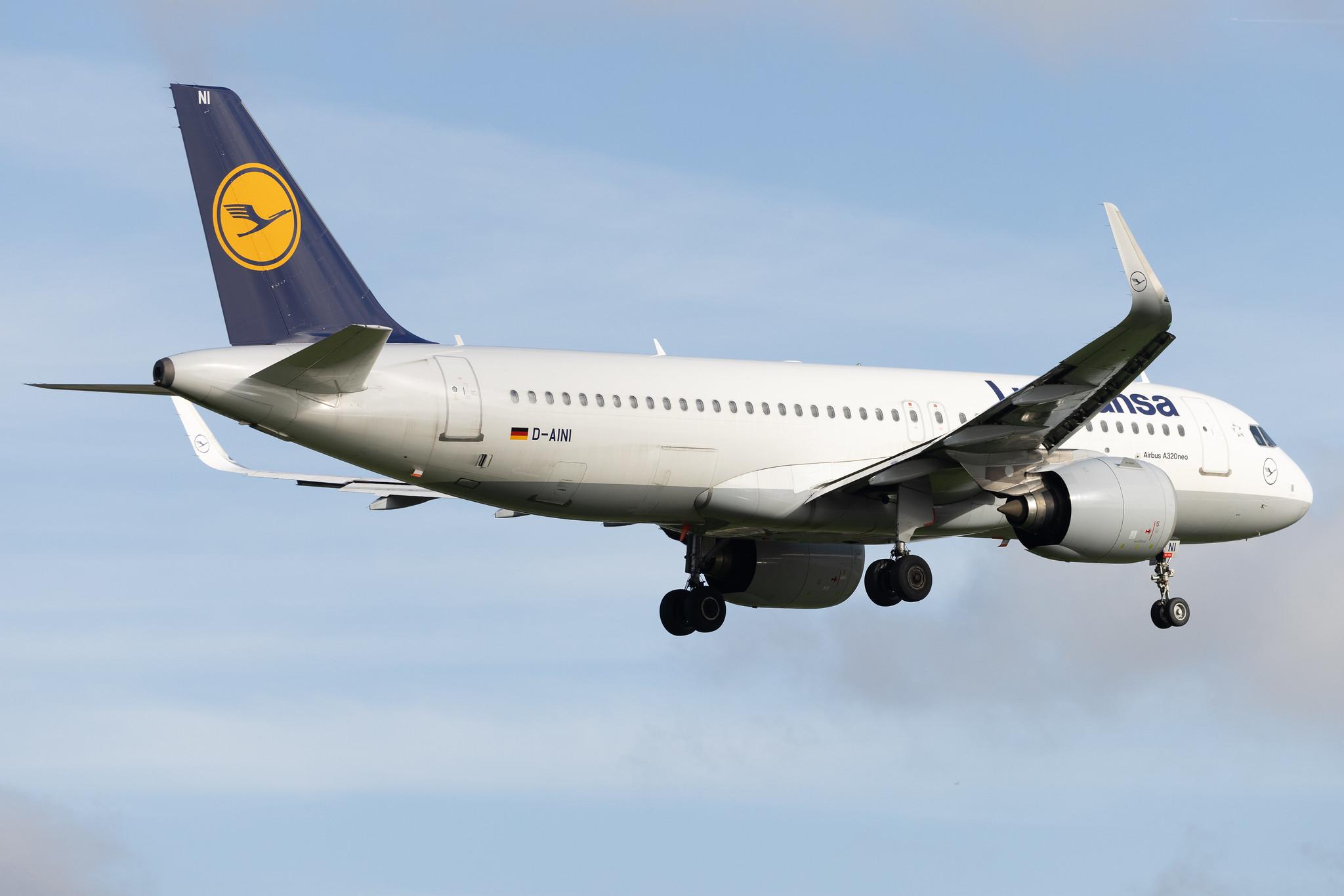 London Heathrow: Lufthansa (LH / DLH) | Airbus A320-271N A20N | D-AINI | MSN 7710