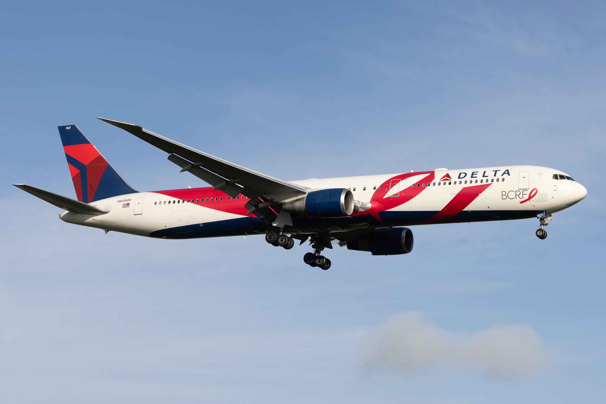 London Heathrow: Delta Air Lines (DL / DAL) | Livery: BCRF Livery | Boeing 767-432(ER) B764 | N845MH | MSN 29719