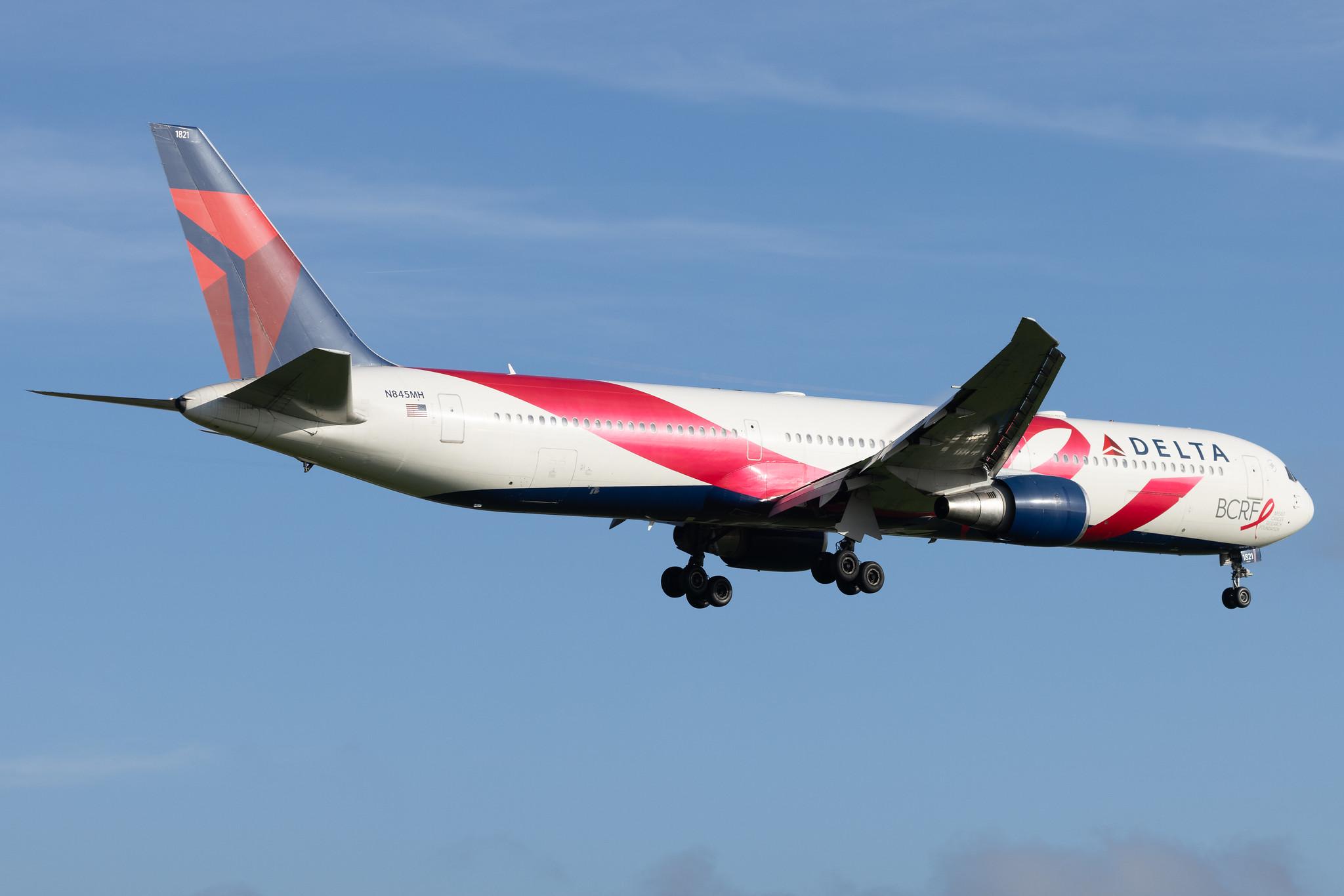 London Heathrow: Delta Air Lines (DL / DAL) | Livery: BCRF Livery | Boeing 767-432(ER) B764 | N845MH | MSN 29719