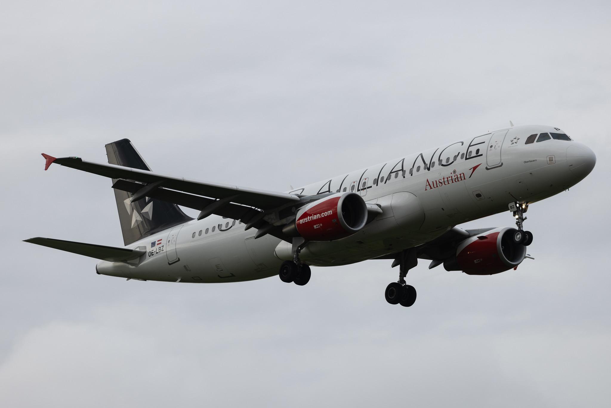 London Heathrow: Austrian Airlines (OS / AUA) | Livery: Star Alliance Livery | Airbus A320-214 A320 | OE-LBZ | MSN 5181