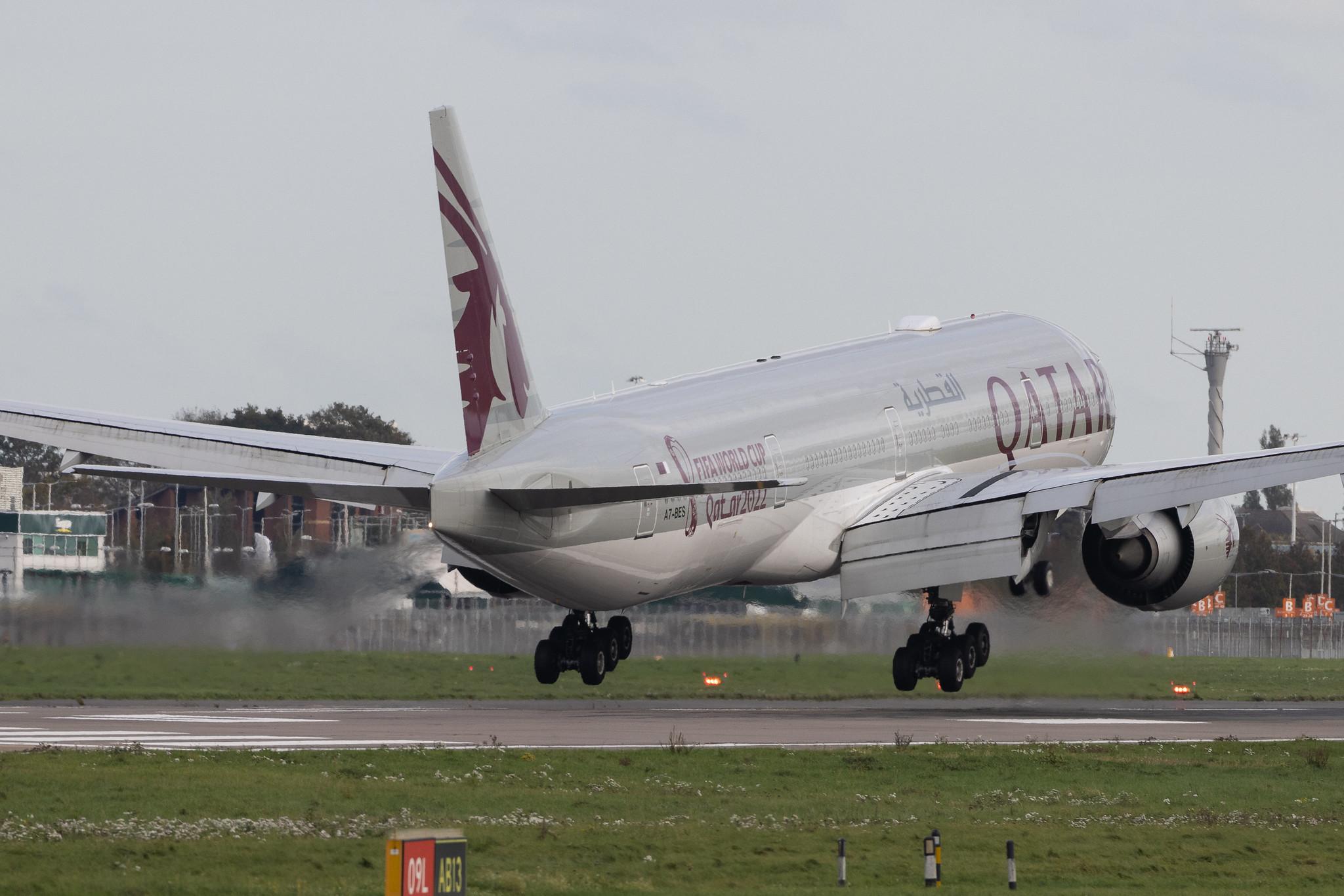 London Heathrow: Qatar Airways (QR / QTR) | Boeing 777-3DZ(ER) B77W | A7-BES | MSN 64089