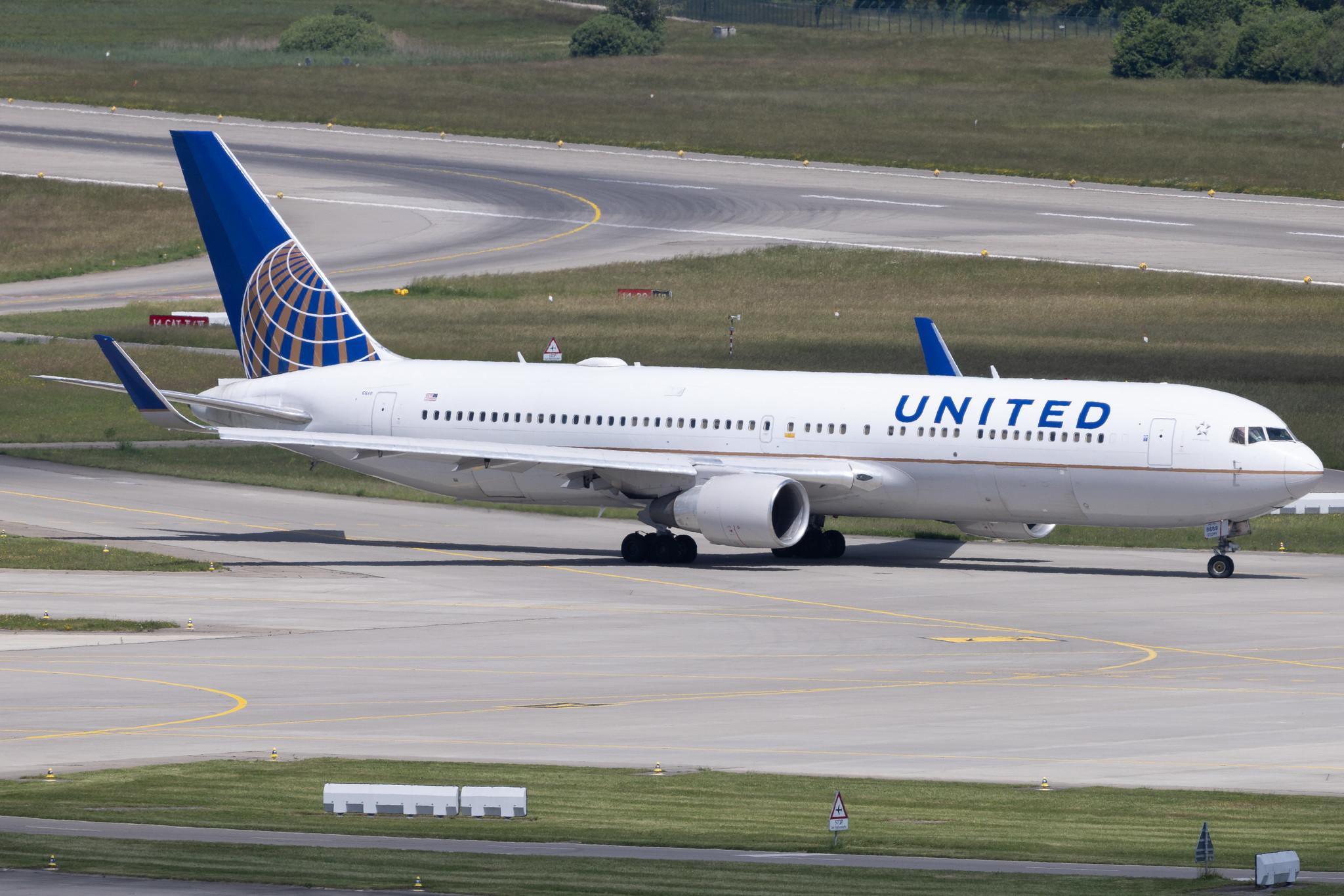 Flughafen Zürich: United Airlines (UA / UAL) | Boeing 767-322(ER) B763 | N669UA | MSN 30025