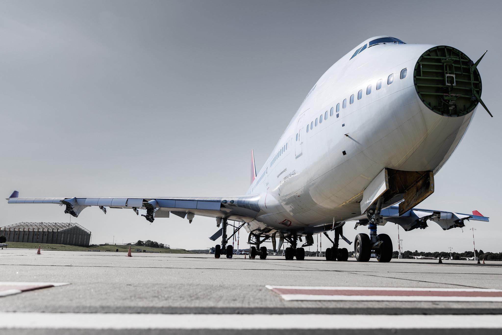 Hamburg Airport: JetOneX | Boeing 747-41R B744 | VQ-BZV | MSN 29406