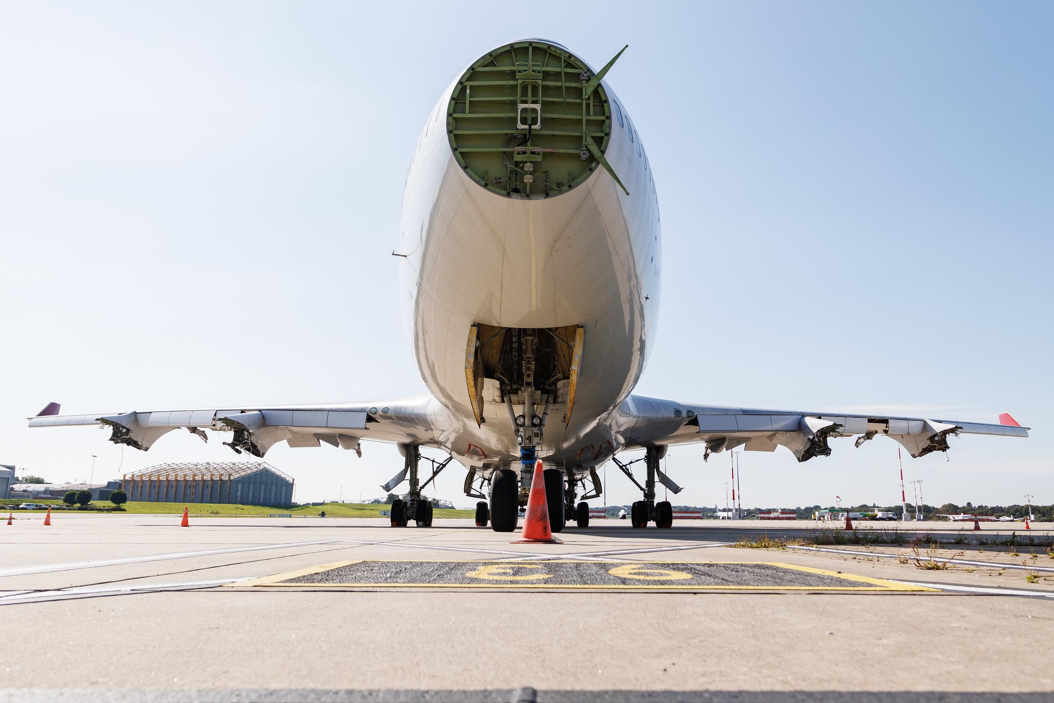 Hamburg Airport: JetOneX | Boeing 747-41R B744 | VQ-BZV | MSN 29406