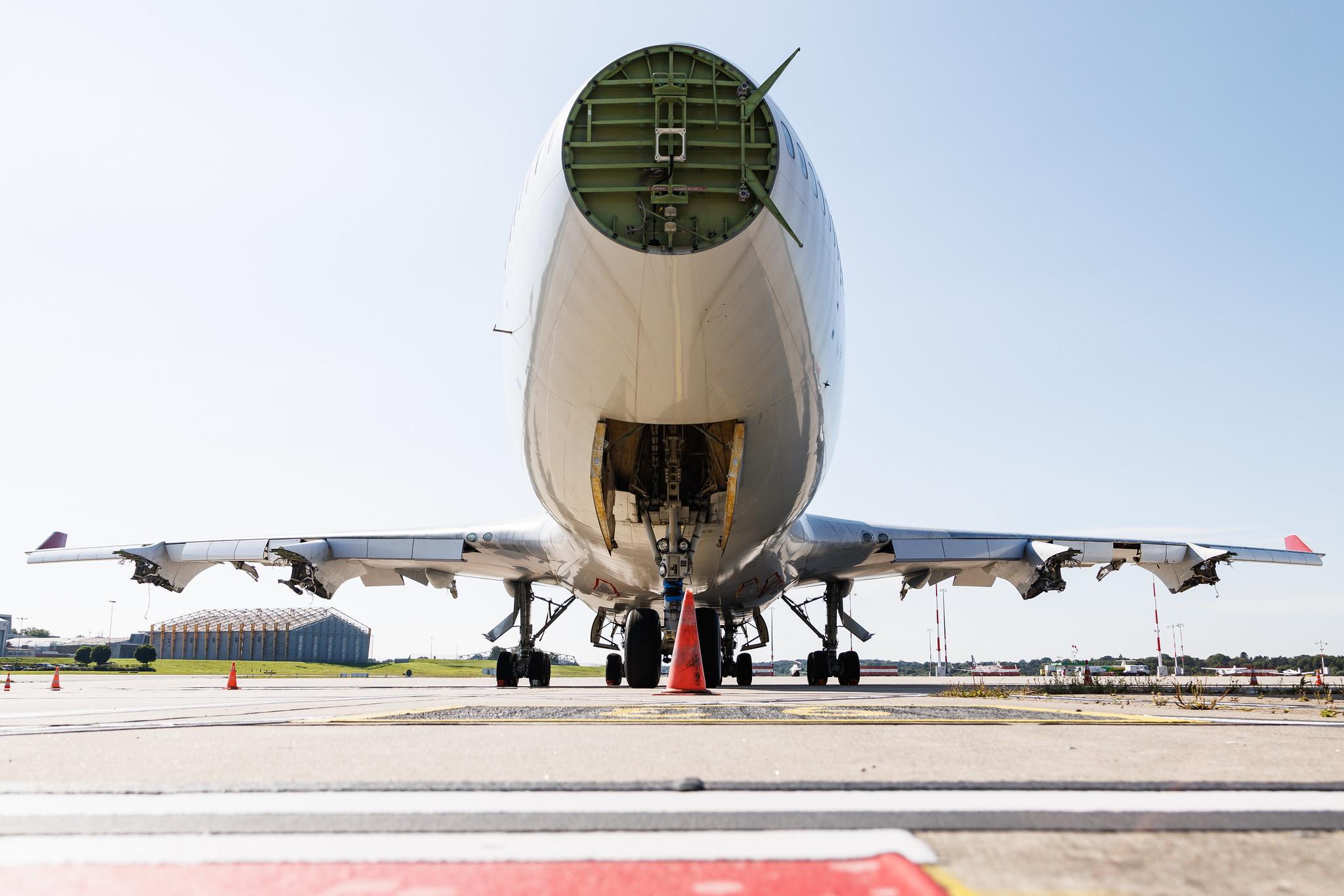 Hamburg Airport: JetOneX | Boeing 747-41R B744 | VQ-BZV | MSN 29406