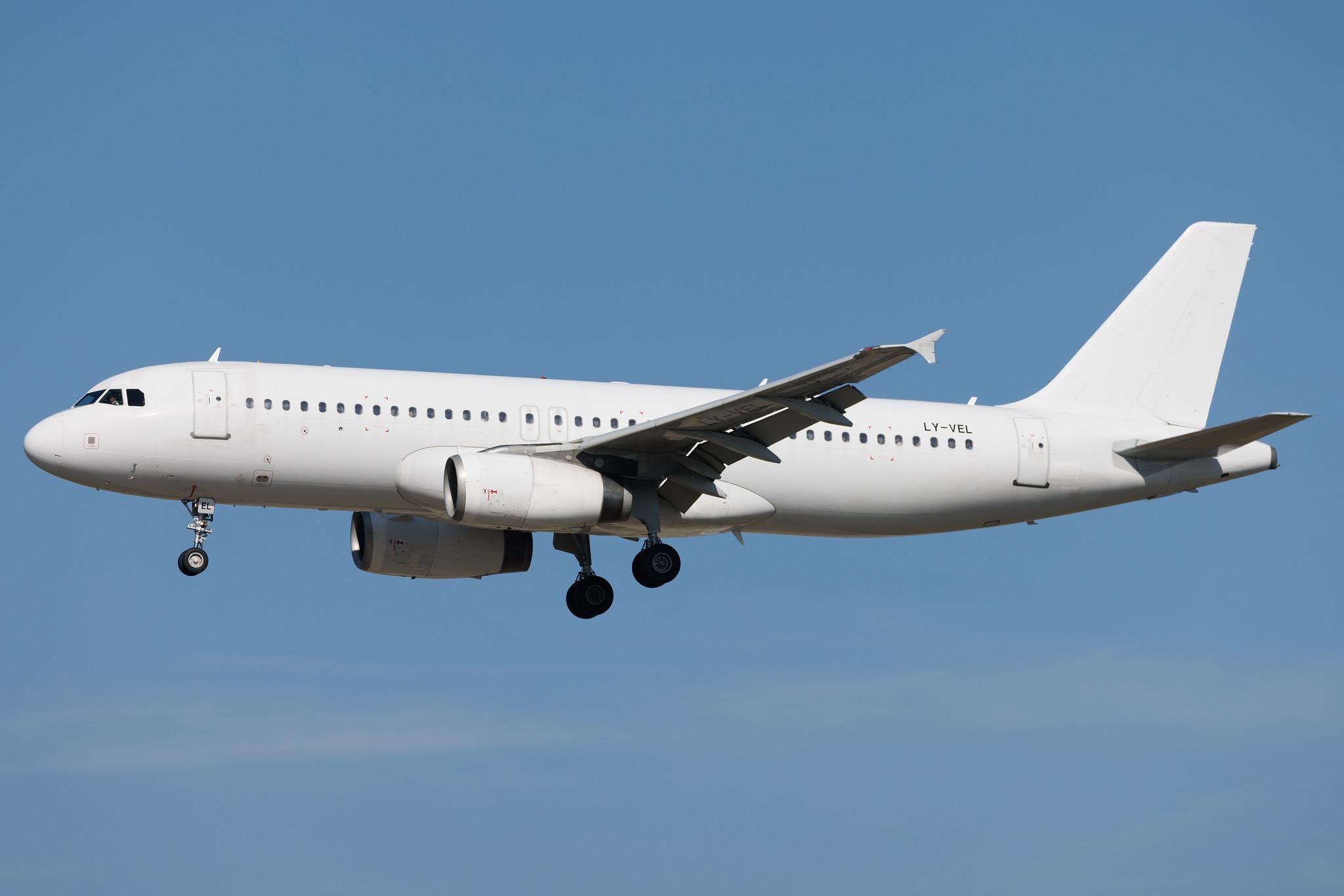 Frankfurt Airport: Avion Express (X9 / NVD) | Airbus A320-232 A320 | LY-VEL | MSN 1998