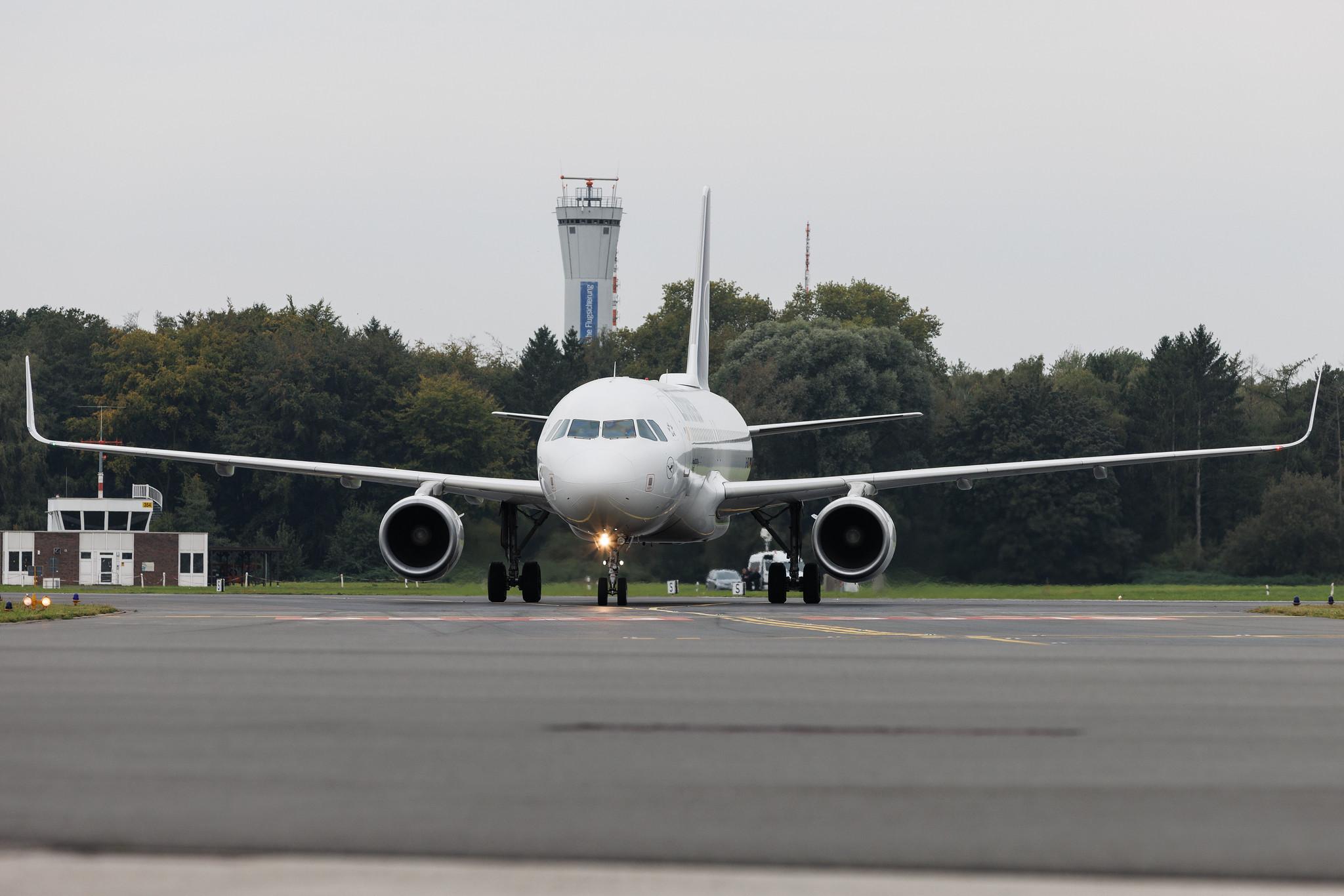 Hamburg Airport: Lufthansa (LH / DLH) | Airbus A320-214 A320 | D-AIZQ | MSN 5497