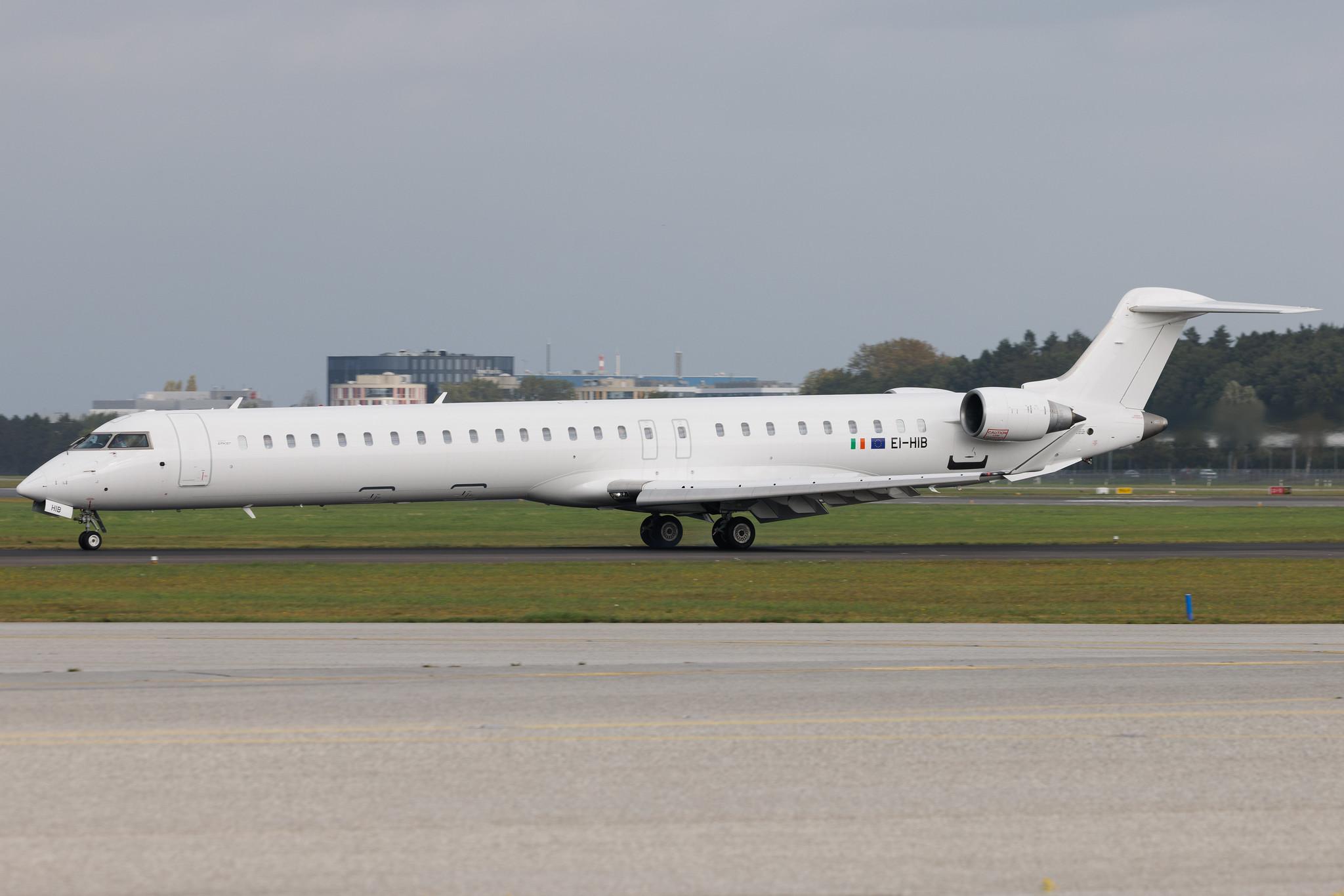 Hamburg Airport: Cityjet (WX / BCY) | Mitsubishi CRJ-1000EL CRJX | EI-HIB | MSN 19012