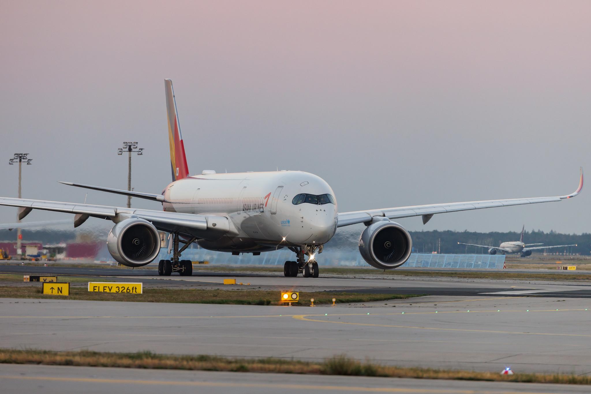 Frankfurt Airport: Asiana Airlines (OZ / AAR) | Airbus A350-941 A359 | HL8361 | MSN 301