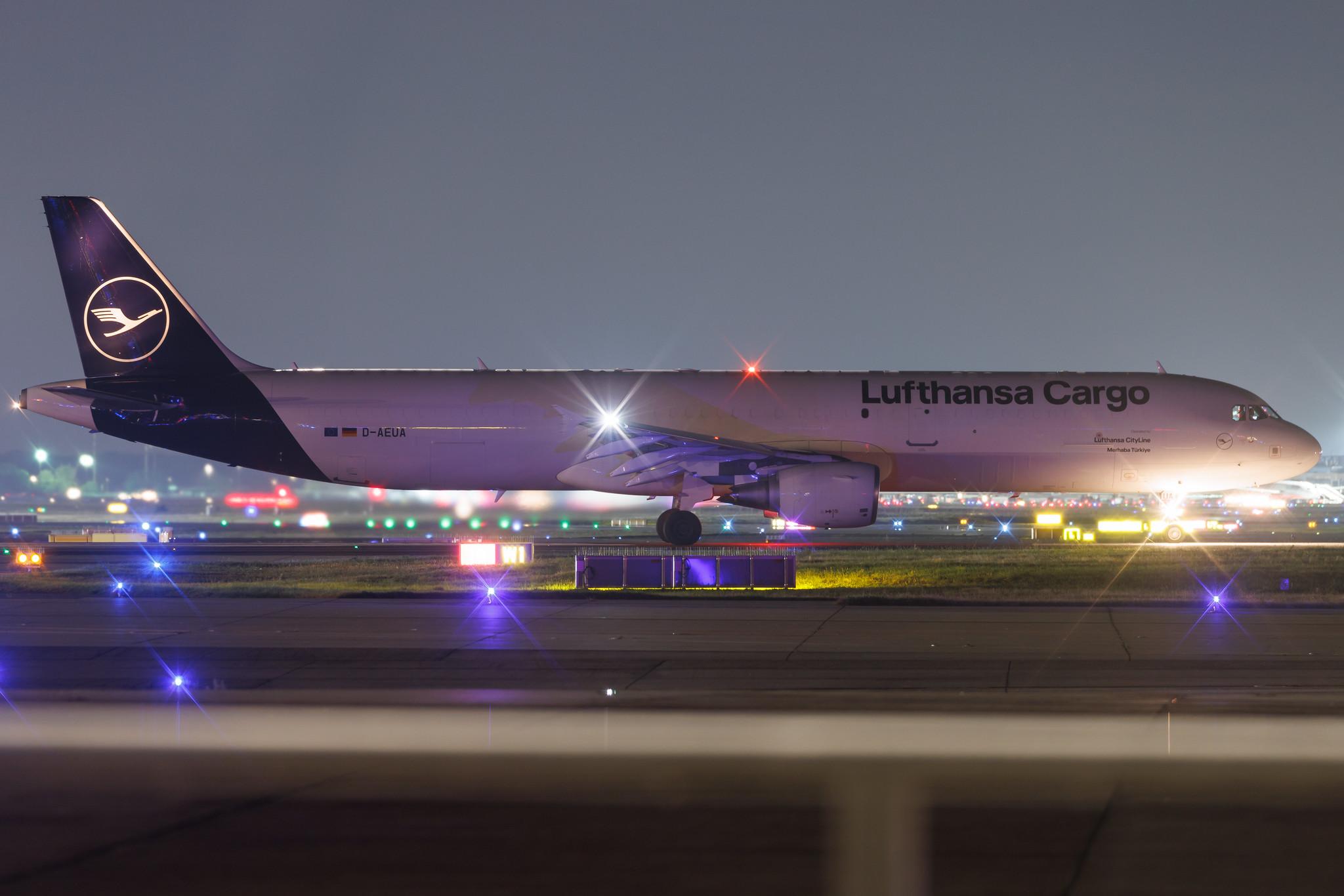 Frankfurt Airport: Lufthansa Cargo (/ GEC) | Operator: Lufthansa CityLine | Airbus A321-211 A321 | D-AEUA | MSN 1988