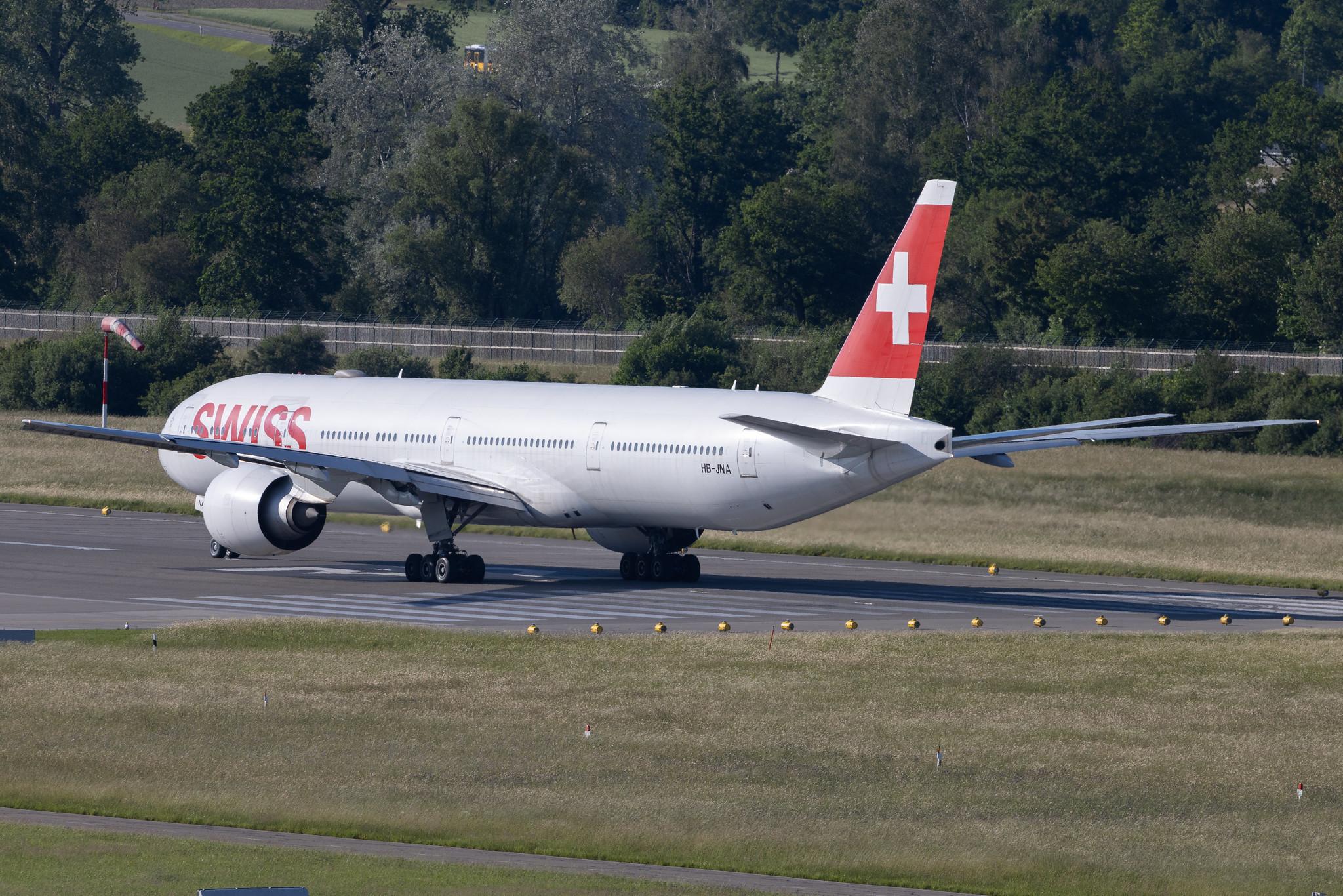 Flughafen Zürich: Swiss (LX / SWR) | Boeing 777-3DE(ER) B77W | HB-JNA | MSN 44582