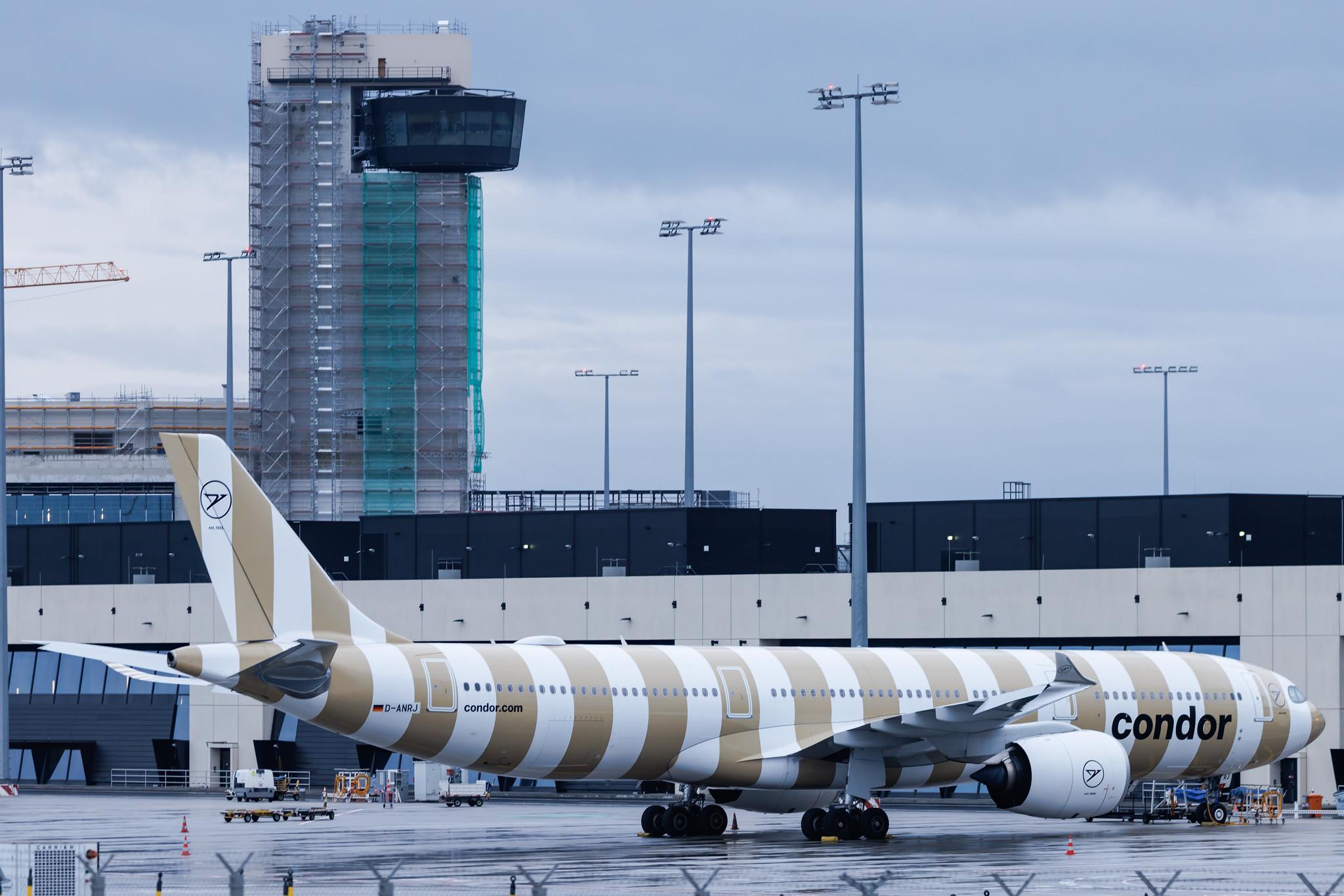 Frankfurt Airport: Condor (DE / CFG) | Airbus A330-941 A339 | D-ANRJ | MSN 2033