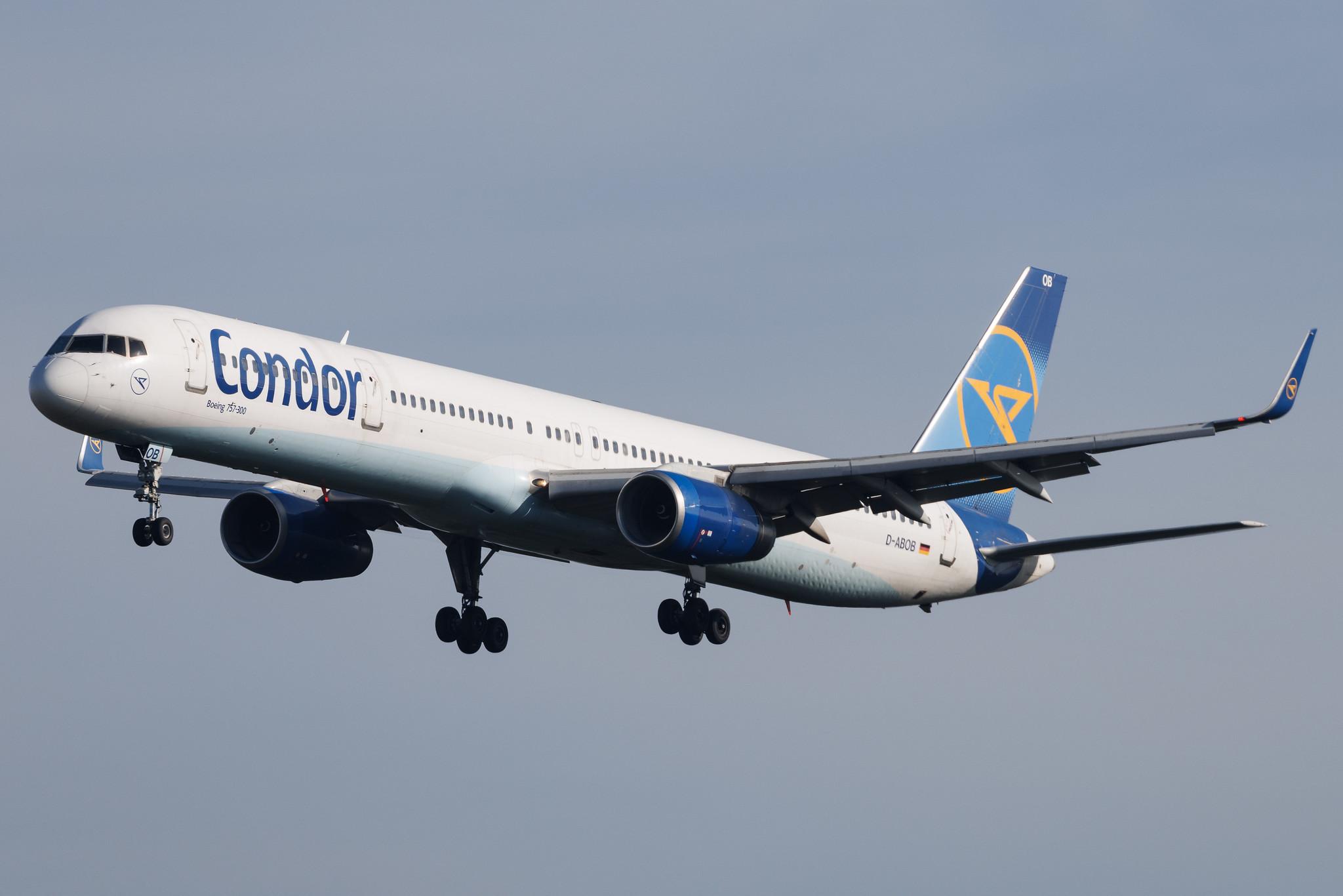 Frankfurt Airport: Condor (DE / CFG) | Boeing 757-330 B753 | D-ABOB | MSN 29017