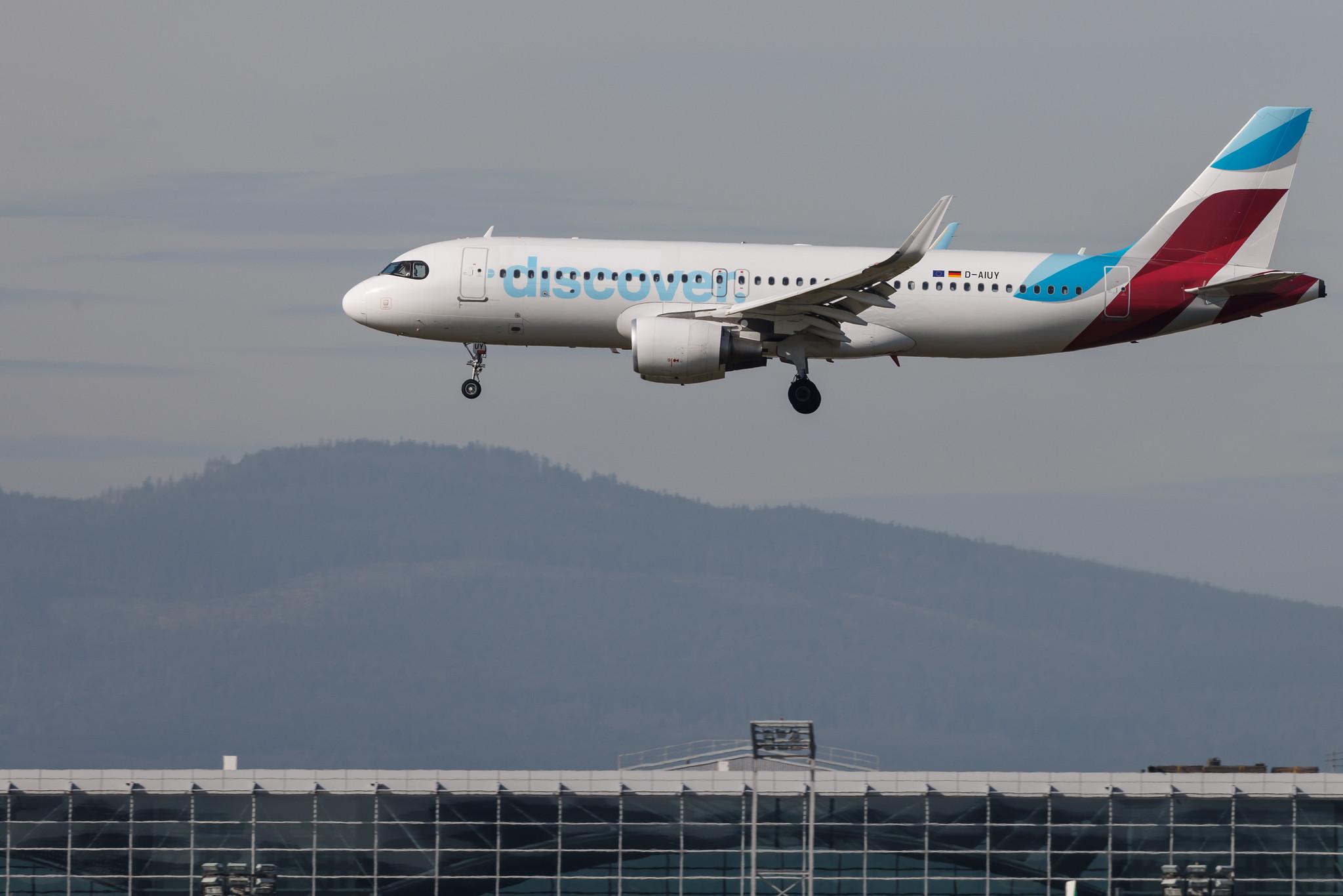 Frankfurt Airport: Discover Airlines (4Y / OCN) | Airbus A320-214 A320 | D-AIUY | MSN 7355