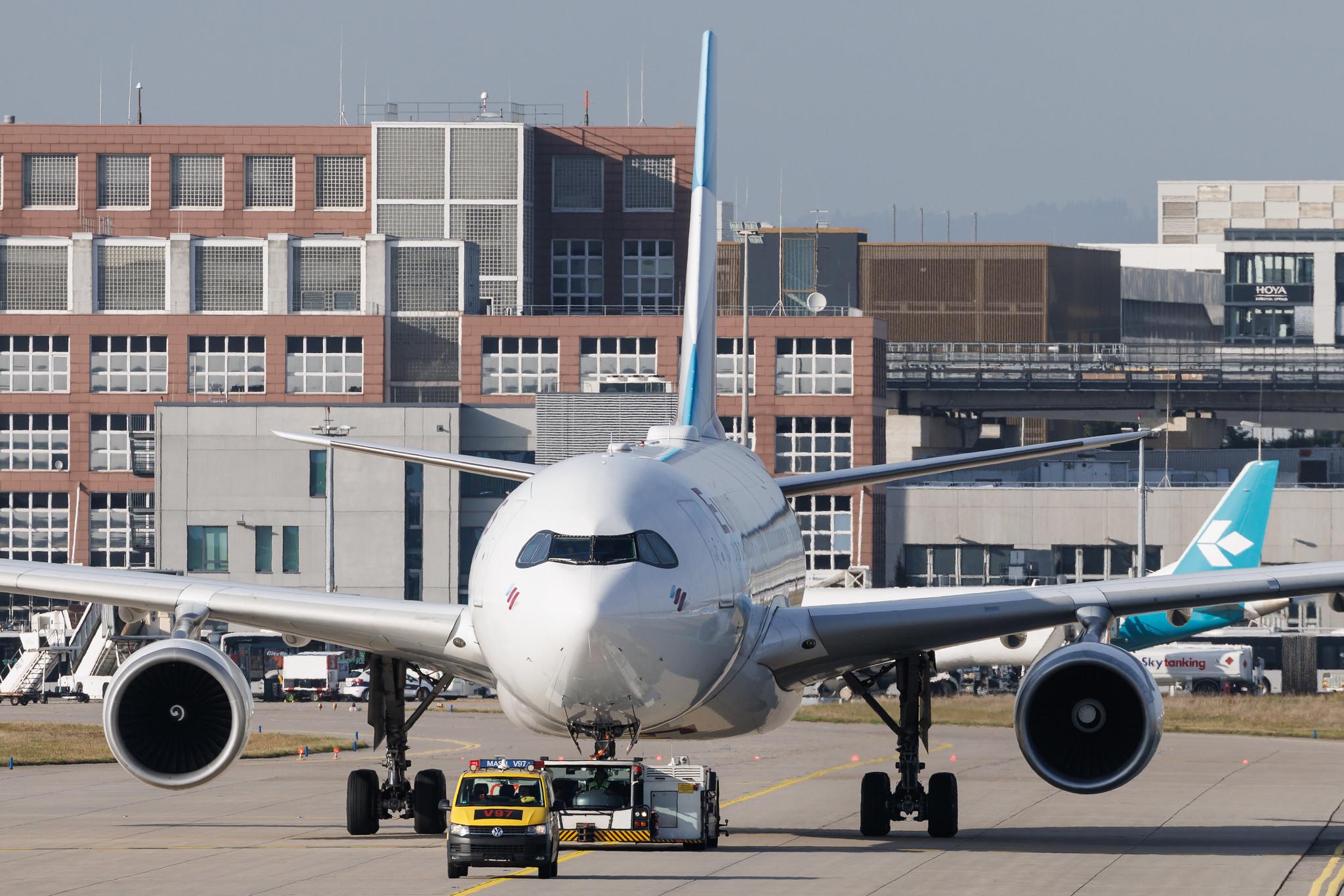 Frankfurt Airport: Discover Airlines (4Y / OCN) | Airbus A330-203 A332 | D-AXGF | MSN 0616