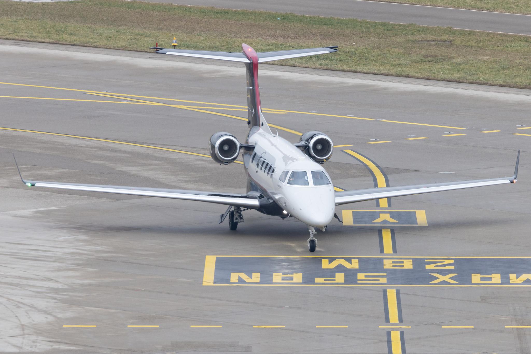 Flughafen Zürich: Scanwings (/ ABF) | Embraer Phenom 300 E55P | OH-TFA | MSN 50500476