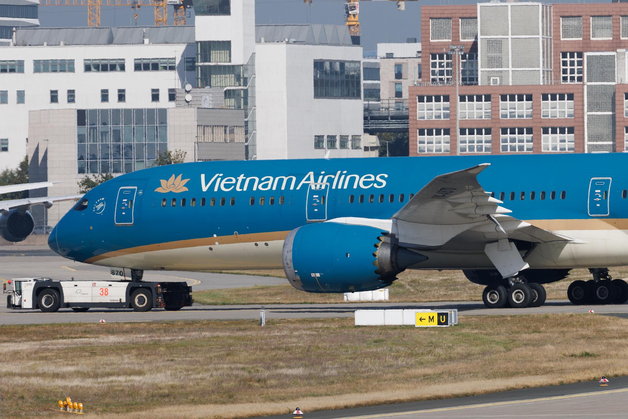 Frankfurt Airport: Vietnam Airlines (VN / HVN) | Boeing 787-9 Dreamliner B789 | VN-A870 | MSN 39289